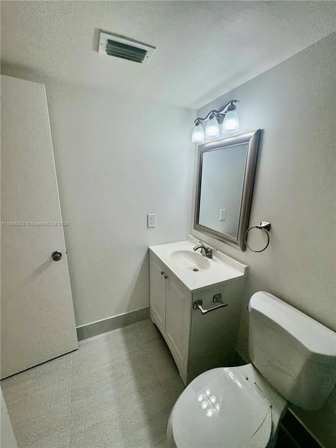 Property Slideshow image 9 of 15 | 7205 nw 5th ct apt 202, Margate, FL, 33063