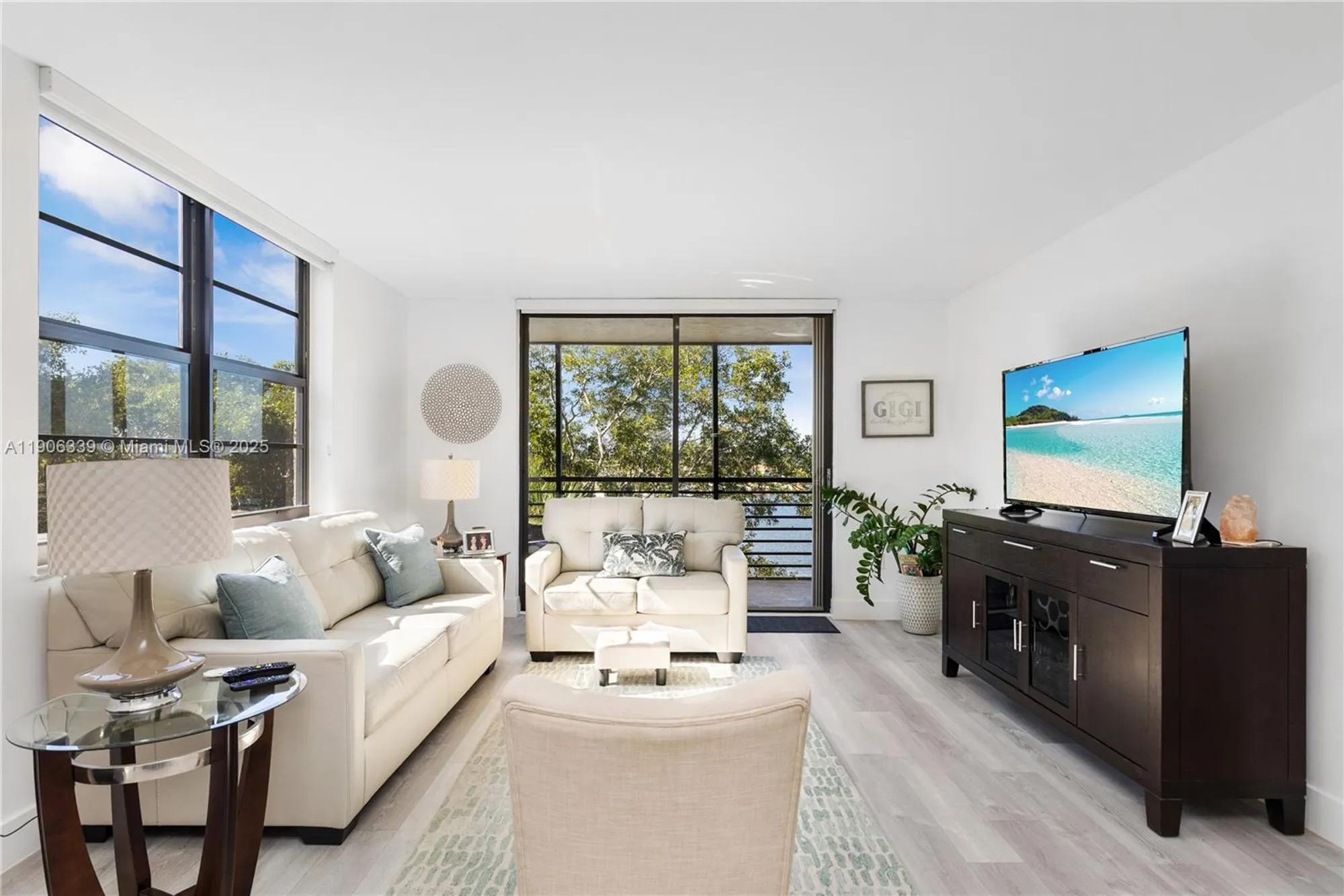 Property Slideshow image 10 of 36 | 1100 colony point cir apt 414, Pembroke Pines, FL, 33026