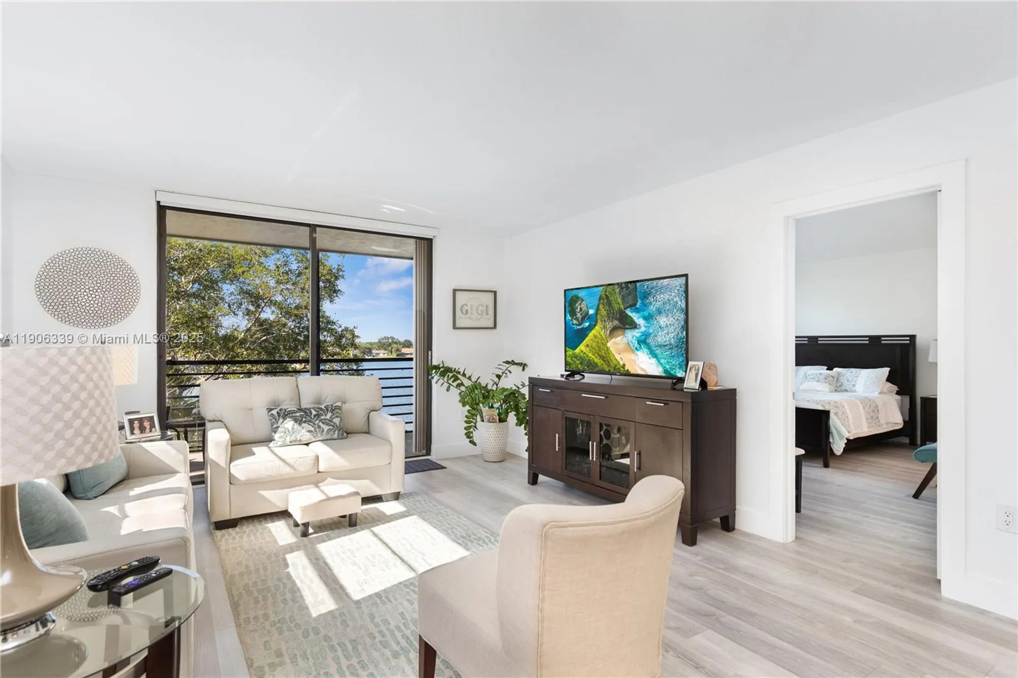 Property Slideshow image 11 of 36 | 1100 colony point cir apt 414, Pembroke Pines, FL, 33026