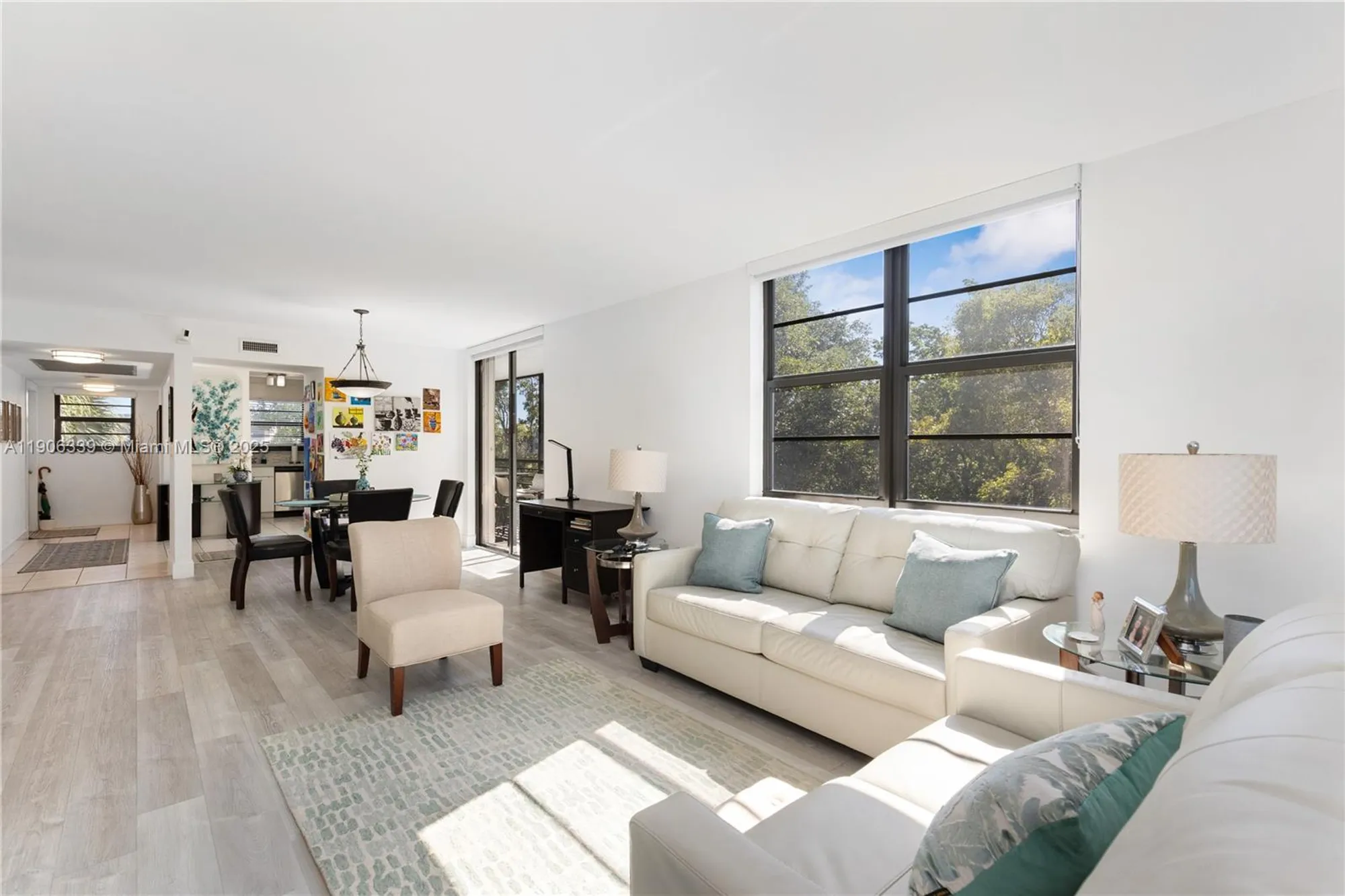 Property Slideshow image 12 of 36 | 1100 colony point cir apt 414, Pembroke Pines, FL, 33026