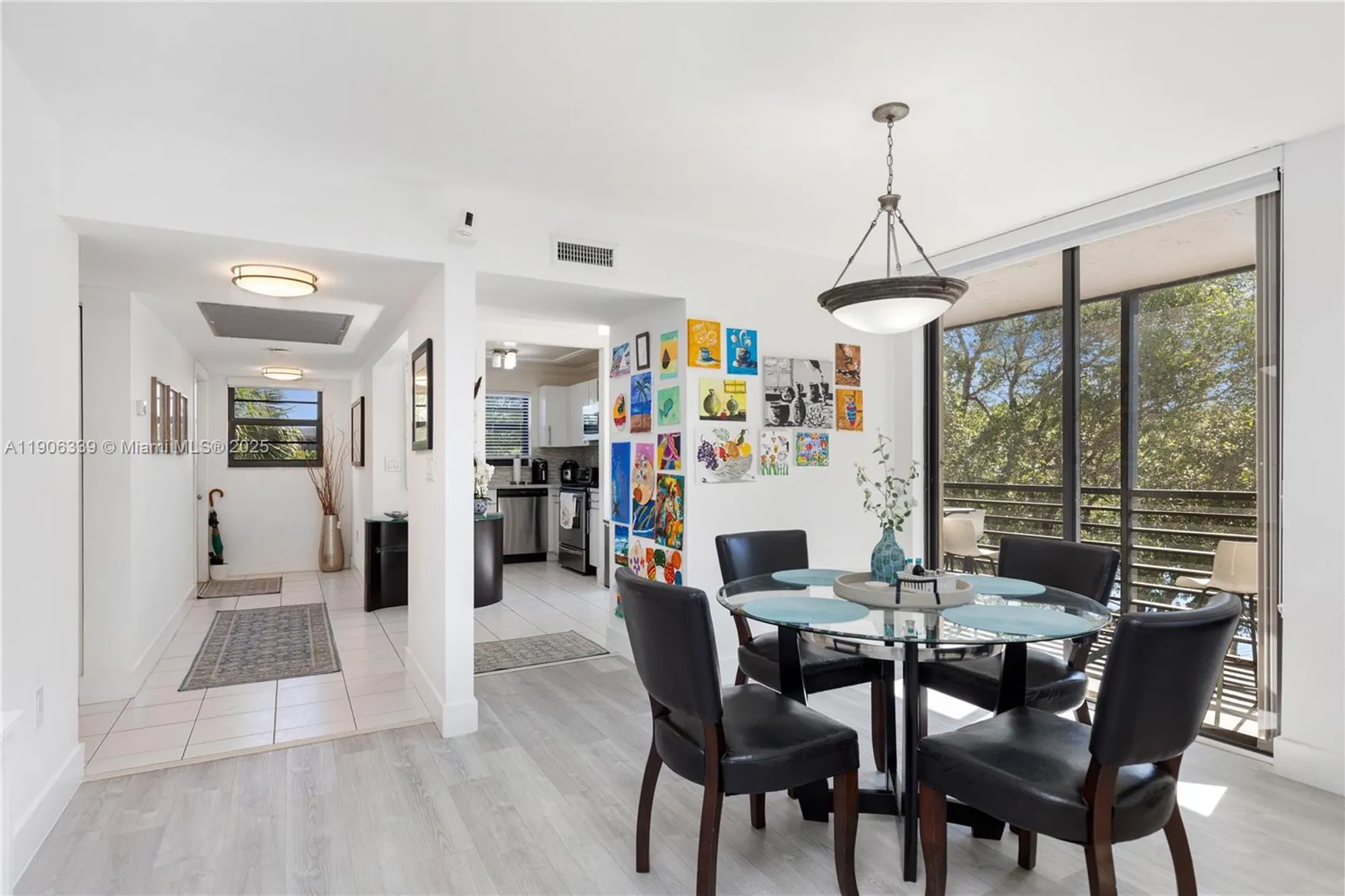 Property Slideshow image 13 of 36 | 1100 colony point cir apt 414, Pembroke Pines, FL, 33026