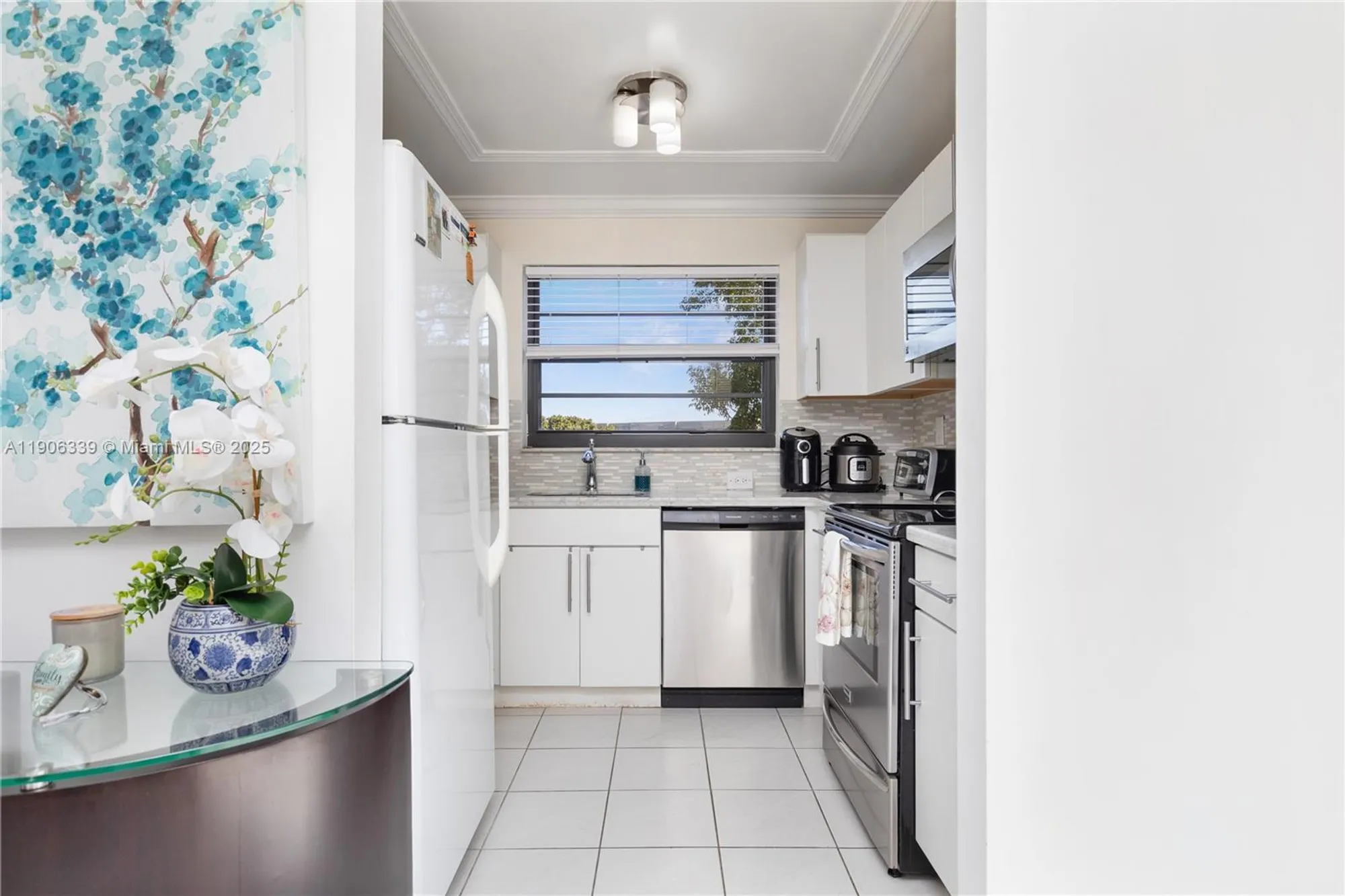 Property Slideshow image 24 of 36 | 1100 colony point cir apt 414, Pembroke Pines, FL, 33026