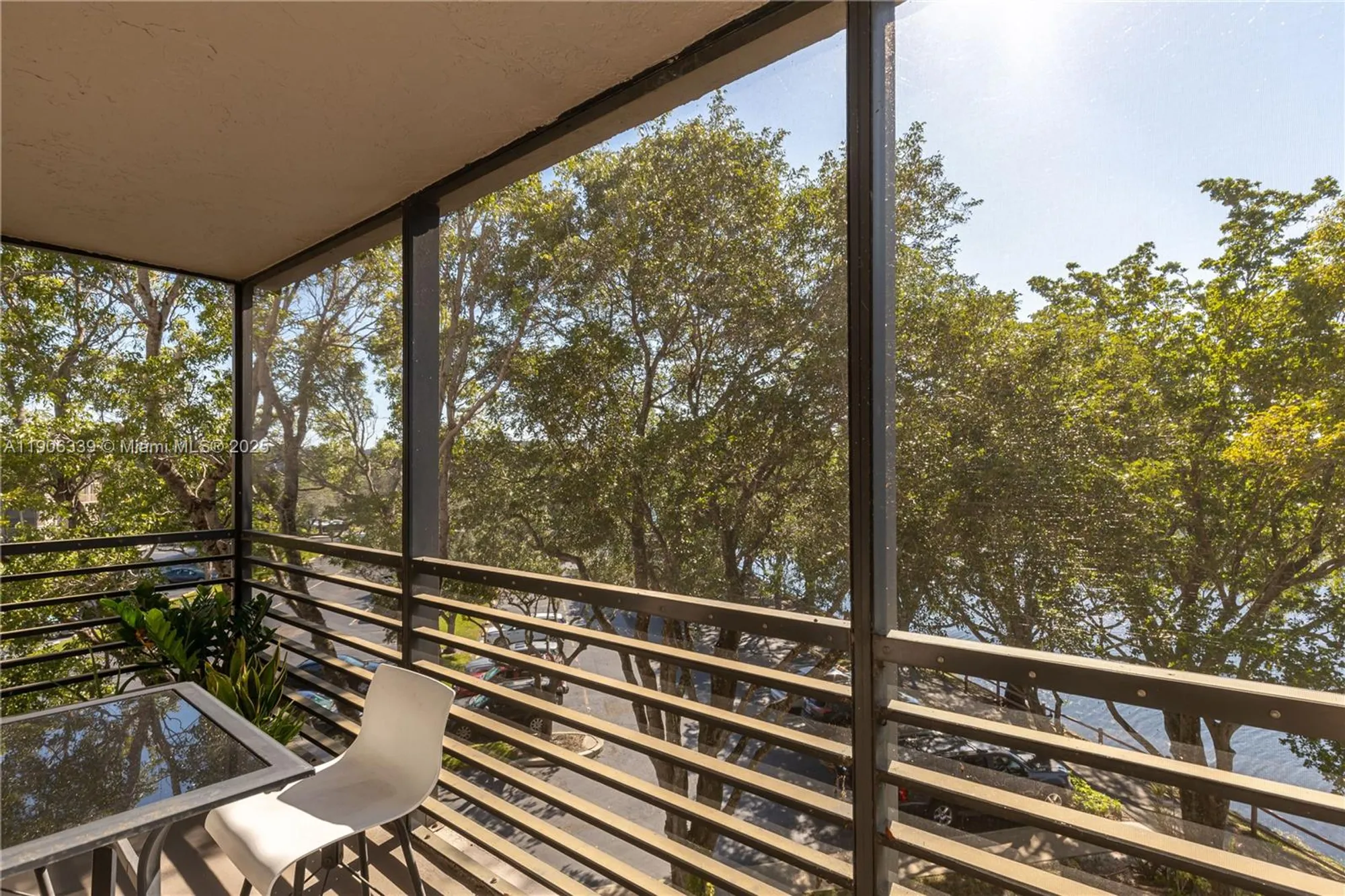 Property Slideshow image 22 of 36 | 1100 colony point cir apt 414, Pembroke Pines, FL, 33026