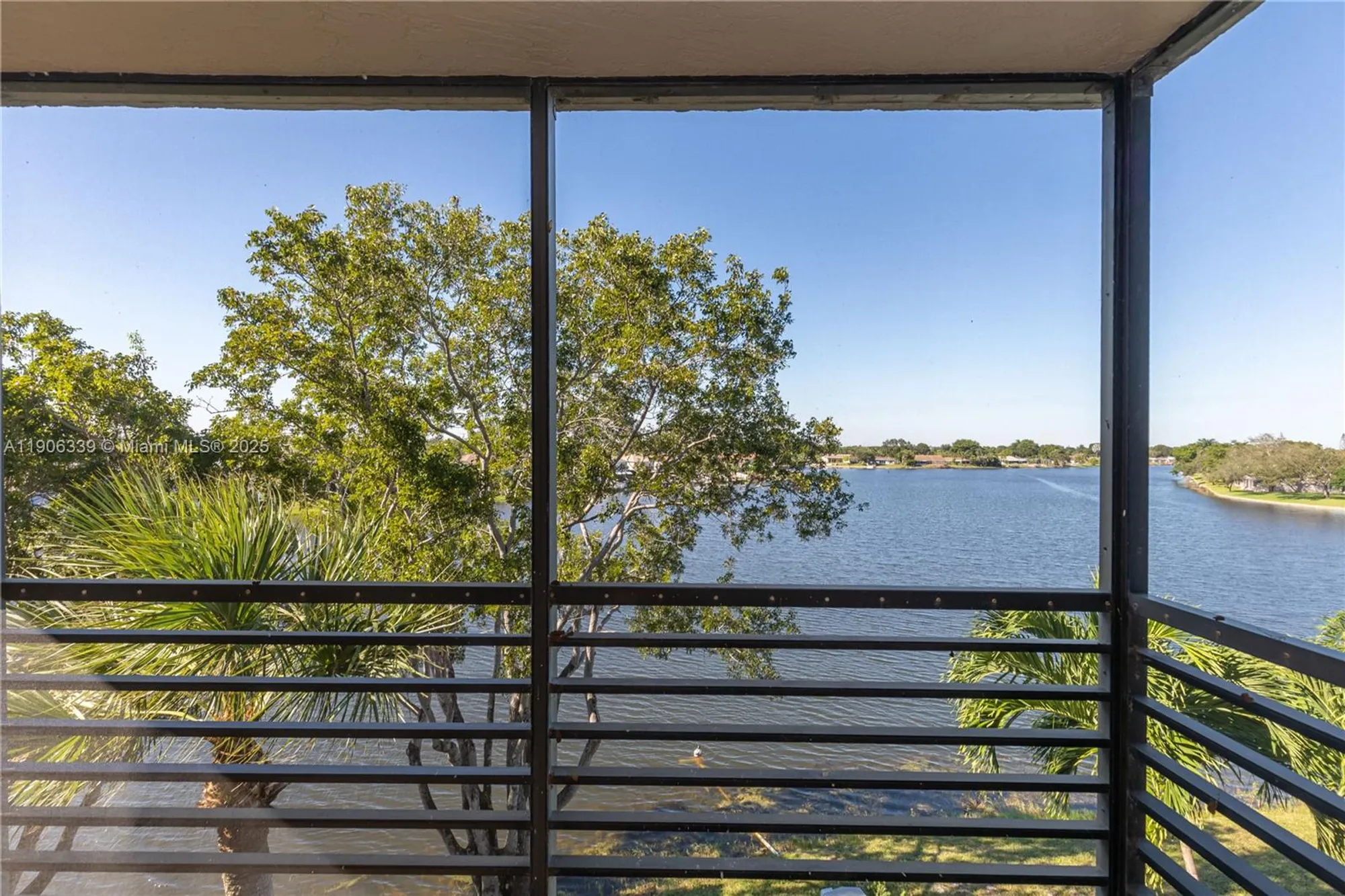 Property Slideshow image 34 of 36 | 1100 colony point cir apt 414, Pembroke Pines, FL, 33026