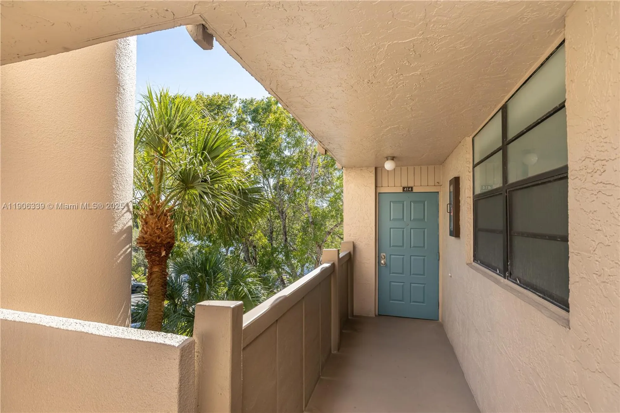 Property Slideshow image 3 of 36 | 1100 colony point cir apt 414, Pembroke Pines, FL, 33026