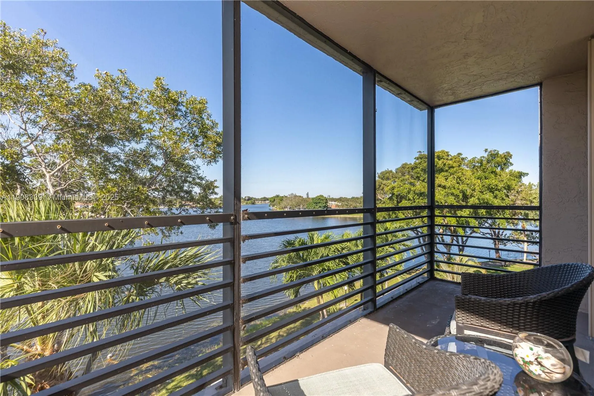 Property Slideshow image 33 of 36 | 1100 colony point cir apt 414, Pembroke Pines, FL, 33026