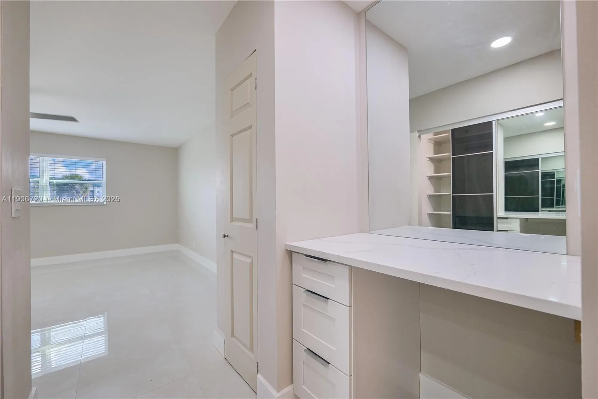 Property Slideshow image 14 of 31 | 4770 nw 21st st 302, Lauderhill, FL, 33313