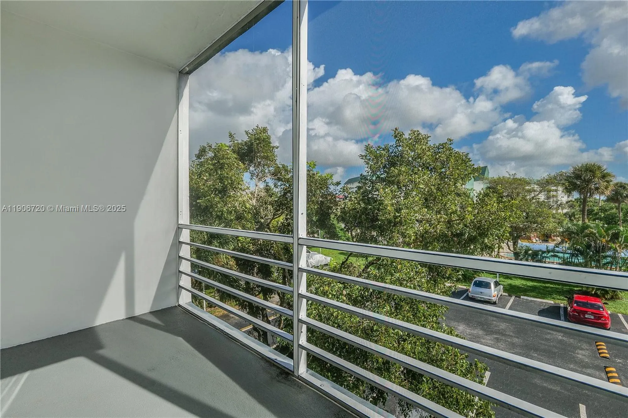 Property Slideshow image 18 of 31 | 4770 nw 21st st 302, Lauderhill, FL, 33313