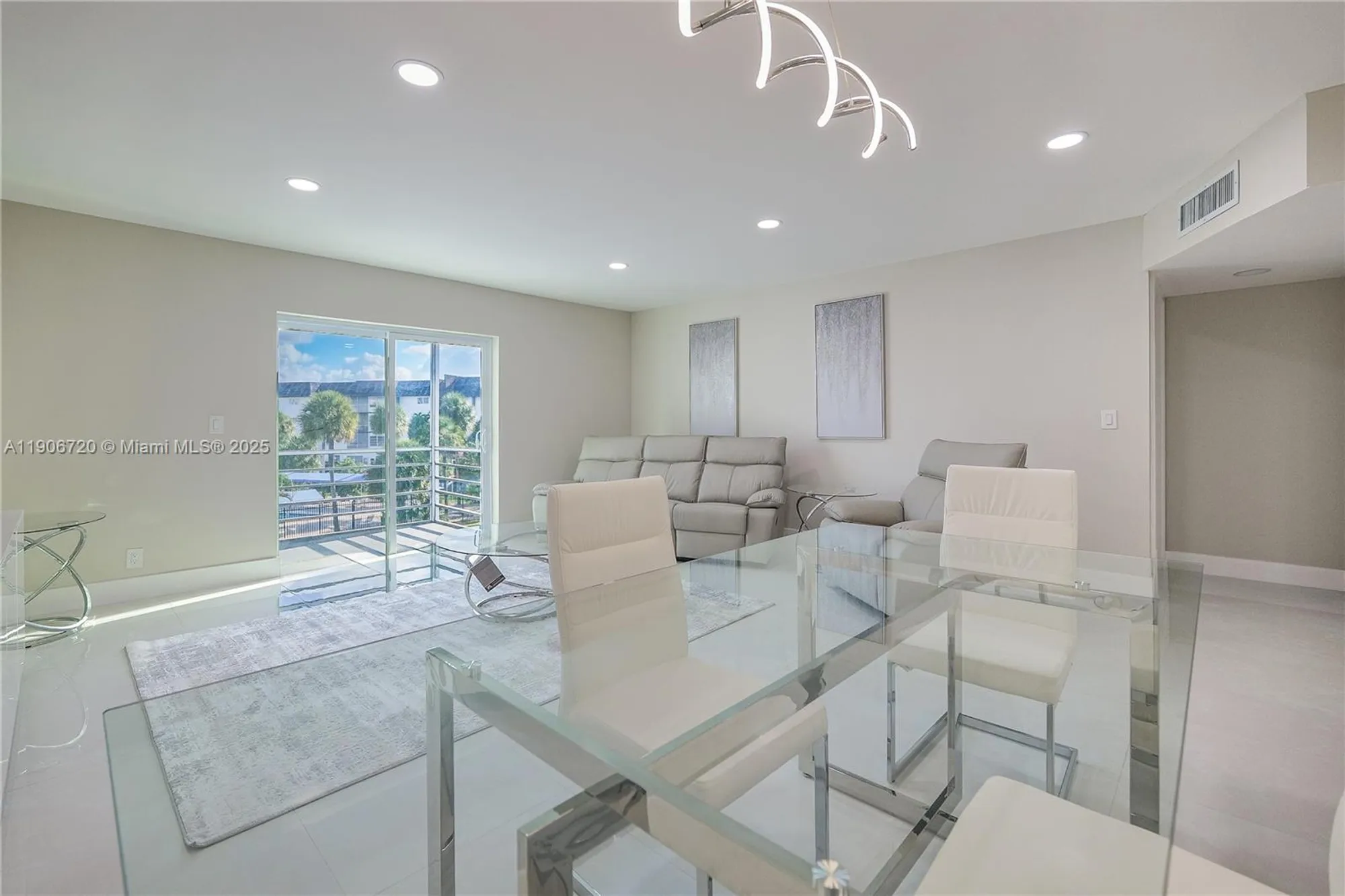 Property Slideshow image 2 of 31 | 4770 nw 21st st 302, Lauderhill, FL, 33313