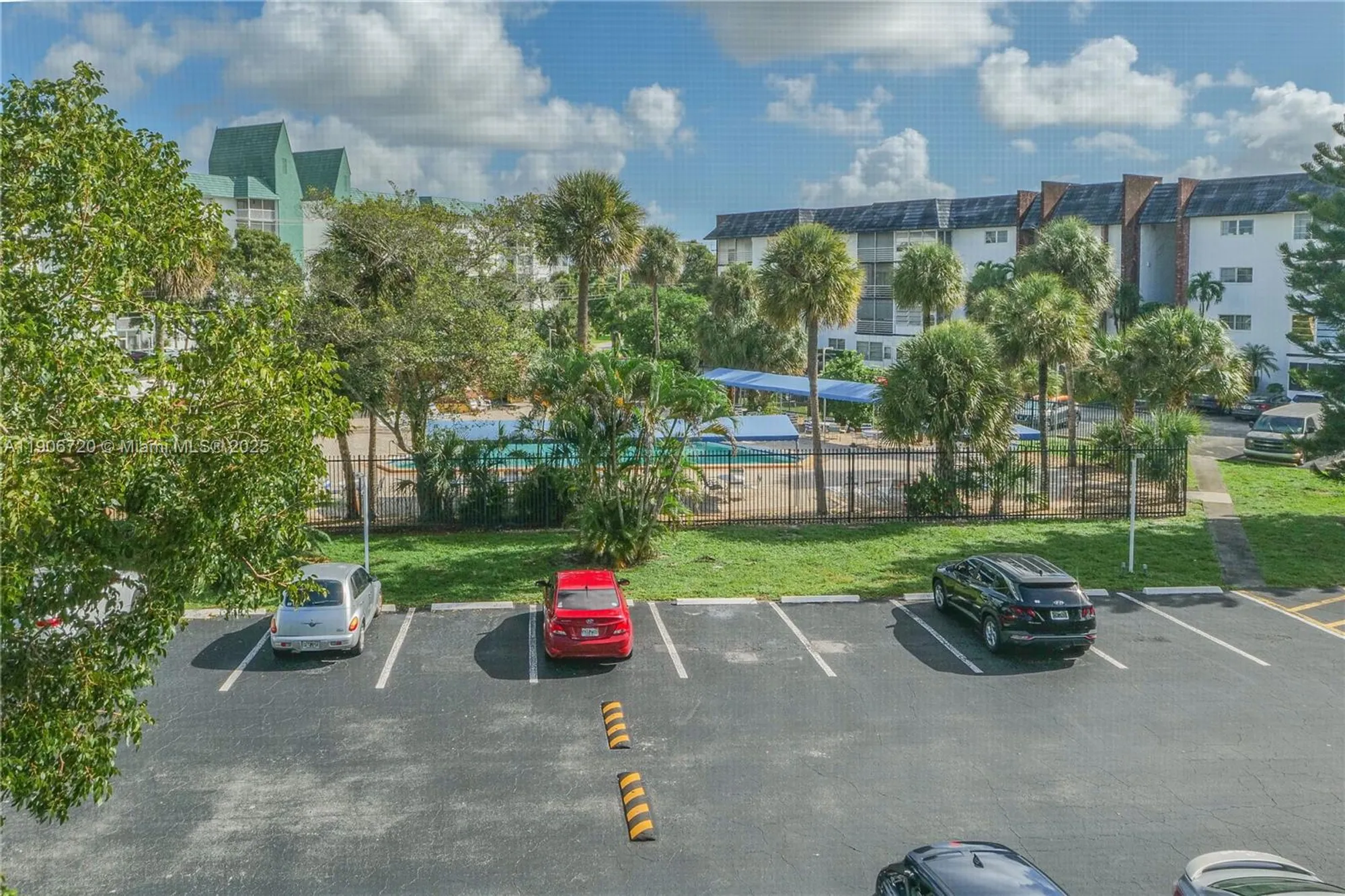 Property Slideshow image 20 of 31 | 4770 nw 21st st 302, Lauderhill, FL, 33313