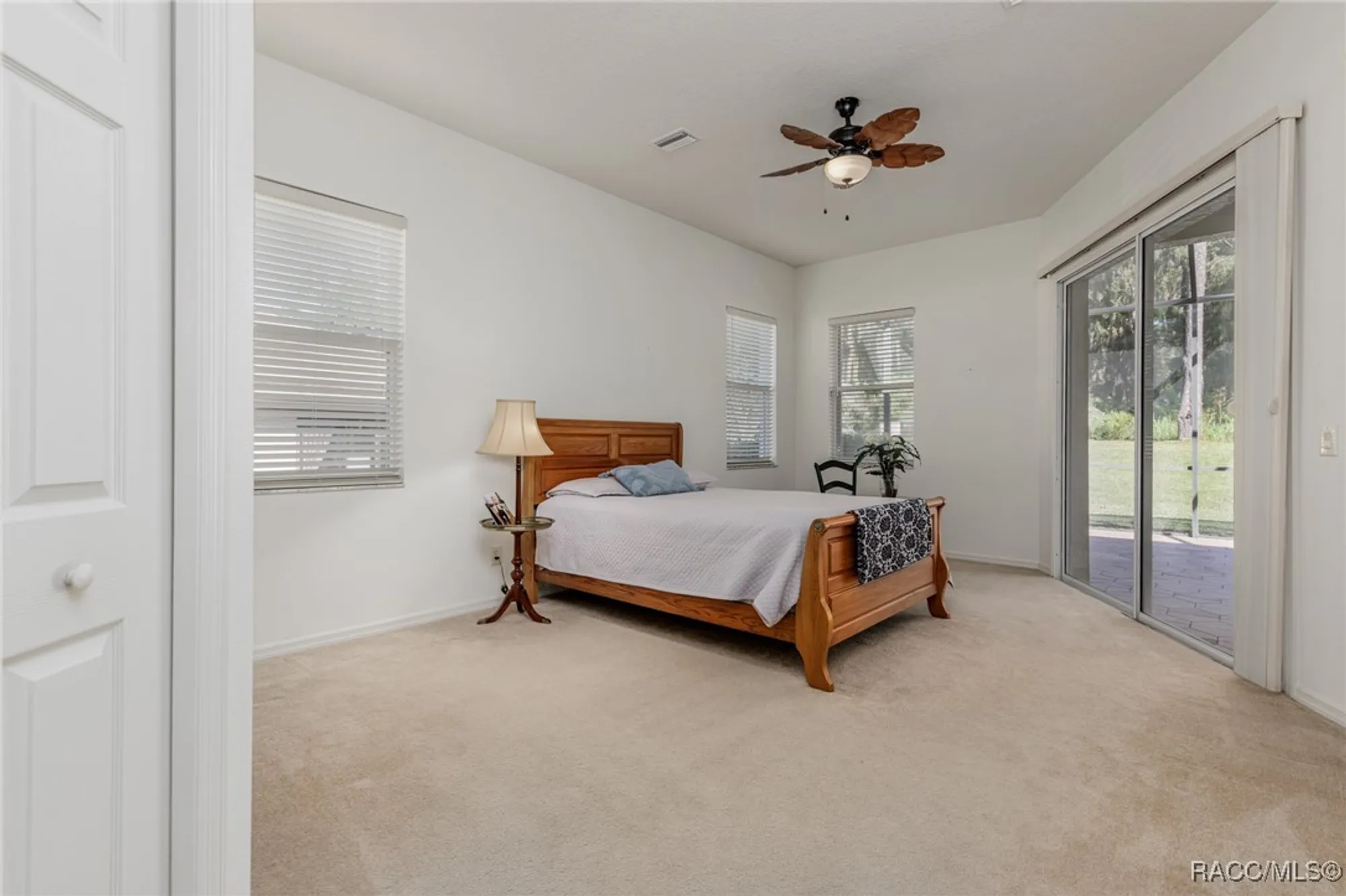 Property Slideshow image 15 of 51 | 1056 w beagle run loop, Hernando, FL, 34442