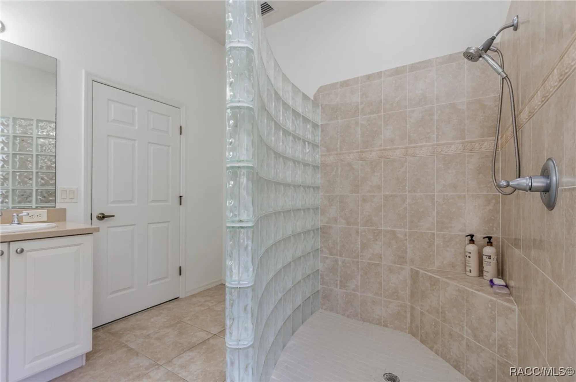 Property Slideshow image 19 of 51 | 1056 w beagle run loop, Hernando, FL, 34442