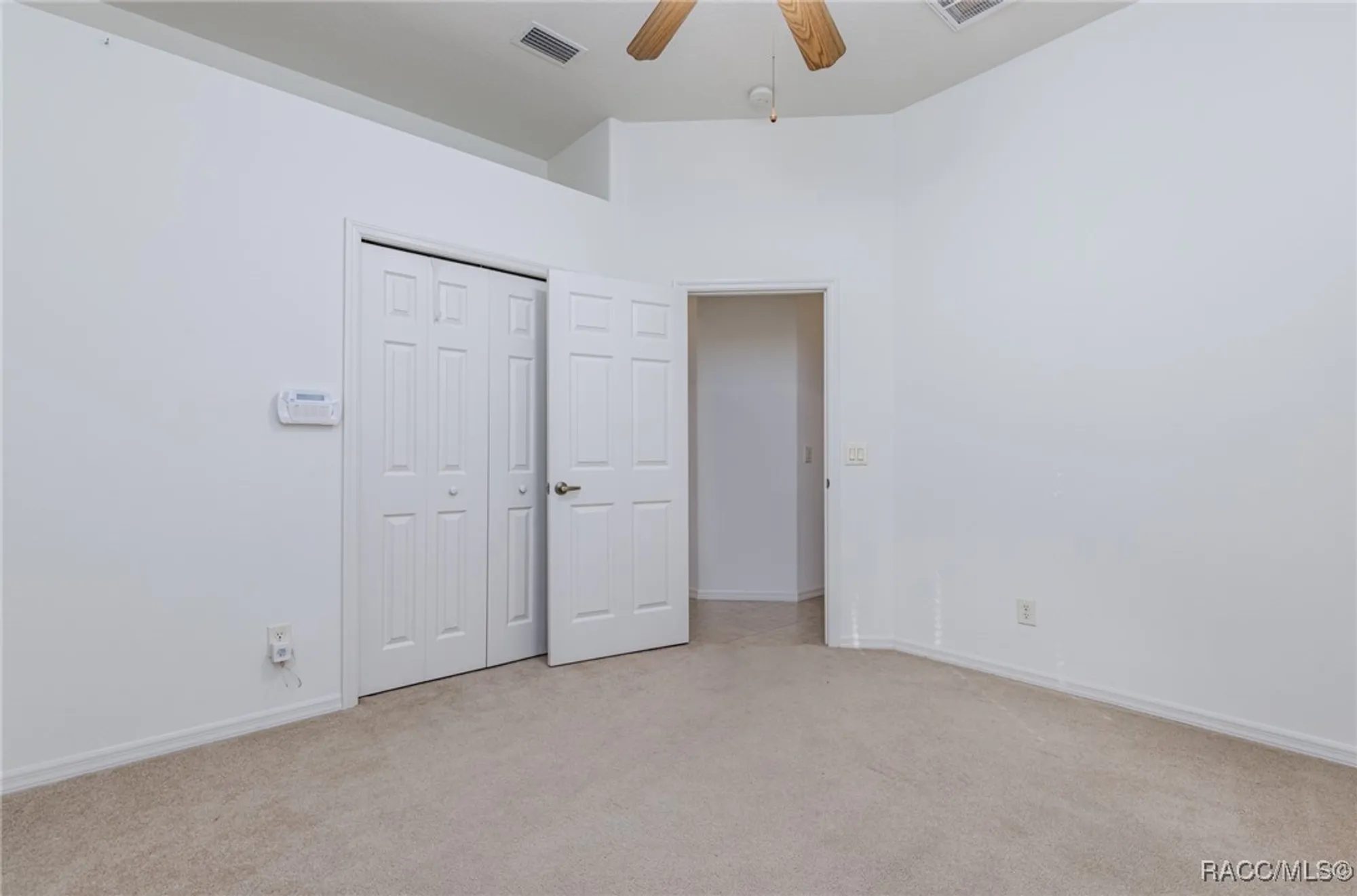 Property Slideshow image 24 of 51 | 1056 w beagle run loop, Hernando, FL, 34442