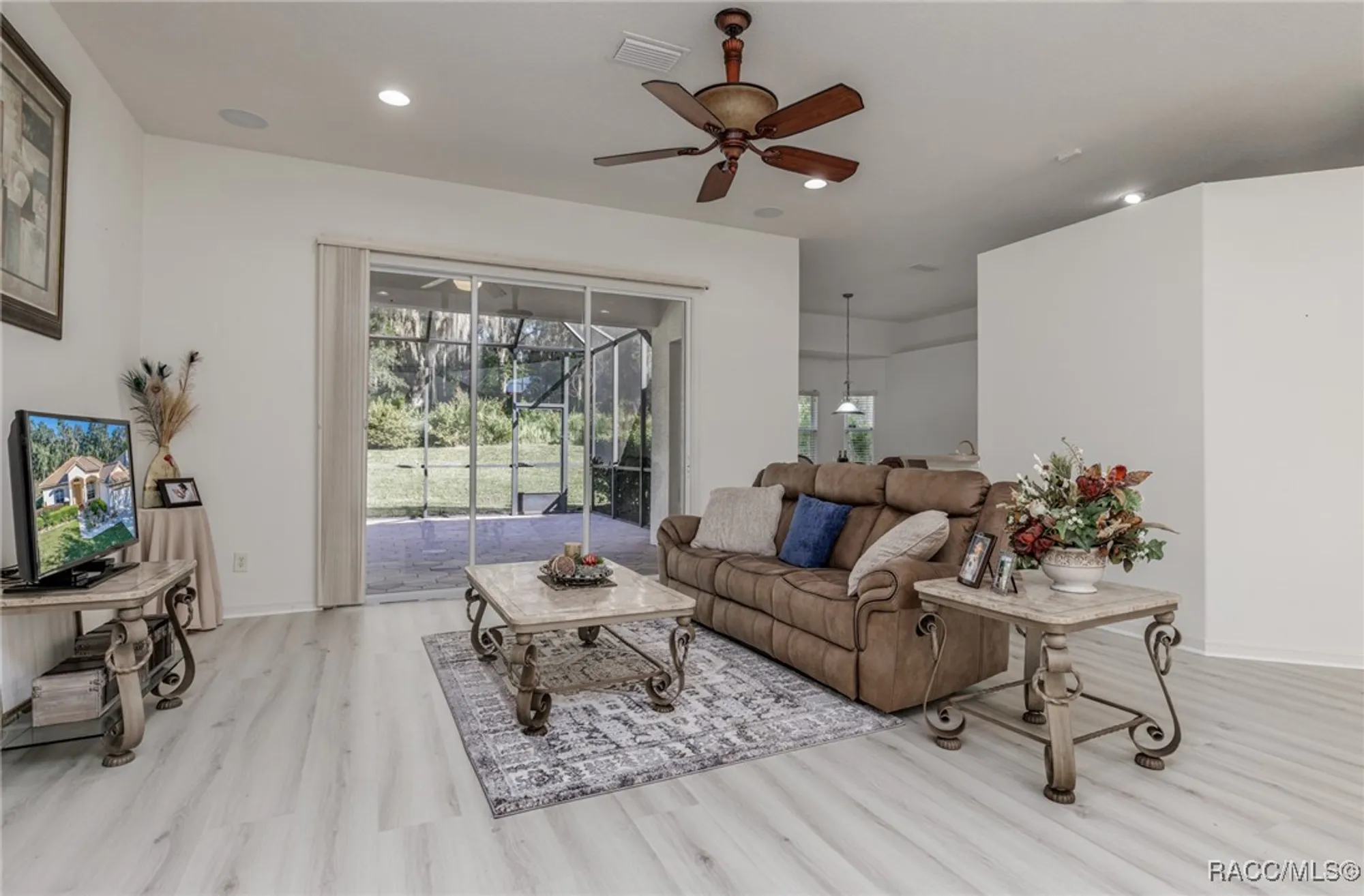 Property Slideshow image 3 of 51 | 1056 w beagle run loop, Hernando, FL, 34442