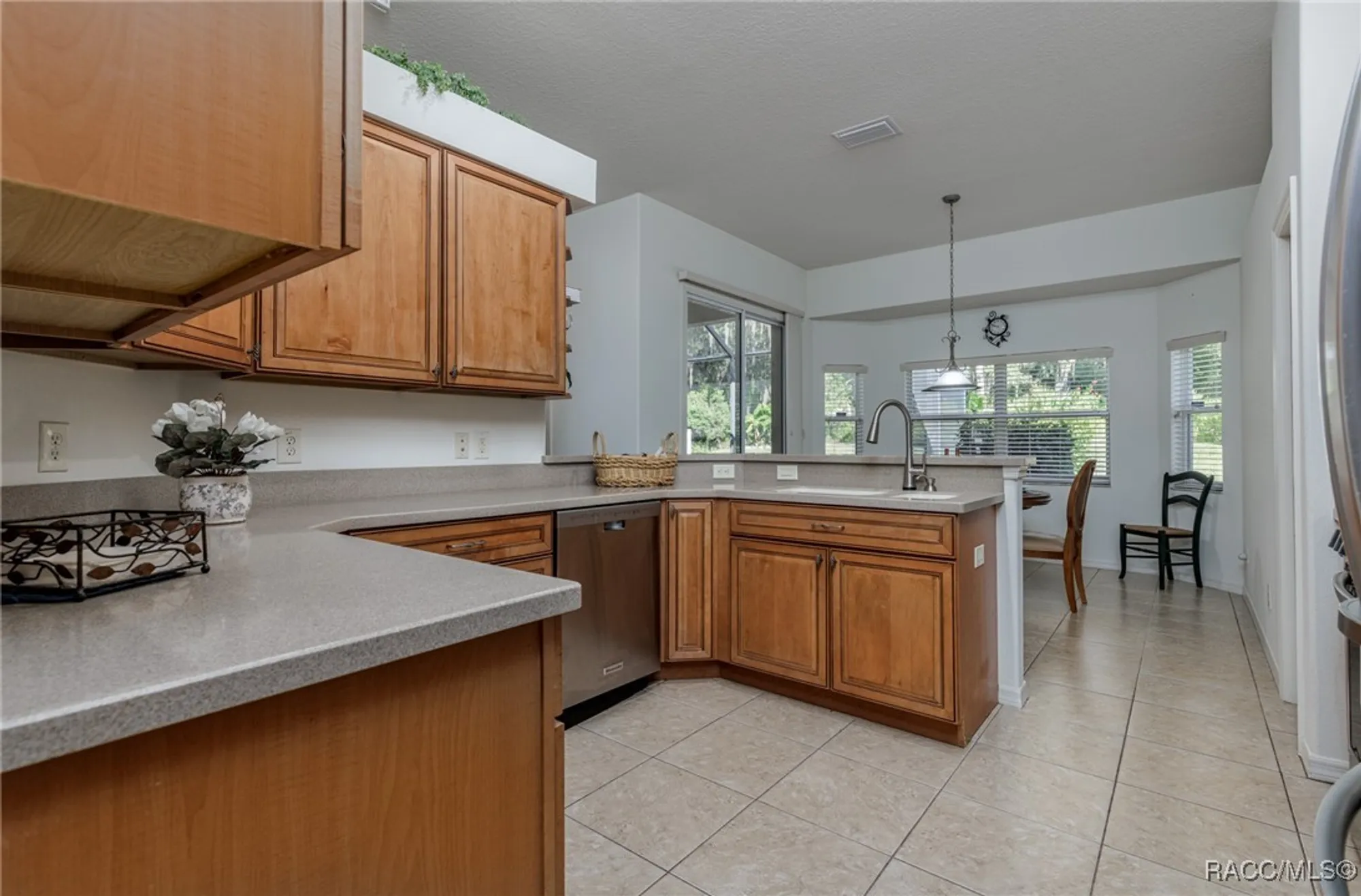 Property Slideshow image 9 of 51 | 1056 w beagle run loop, Hernando, FL, 34442