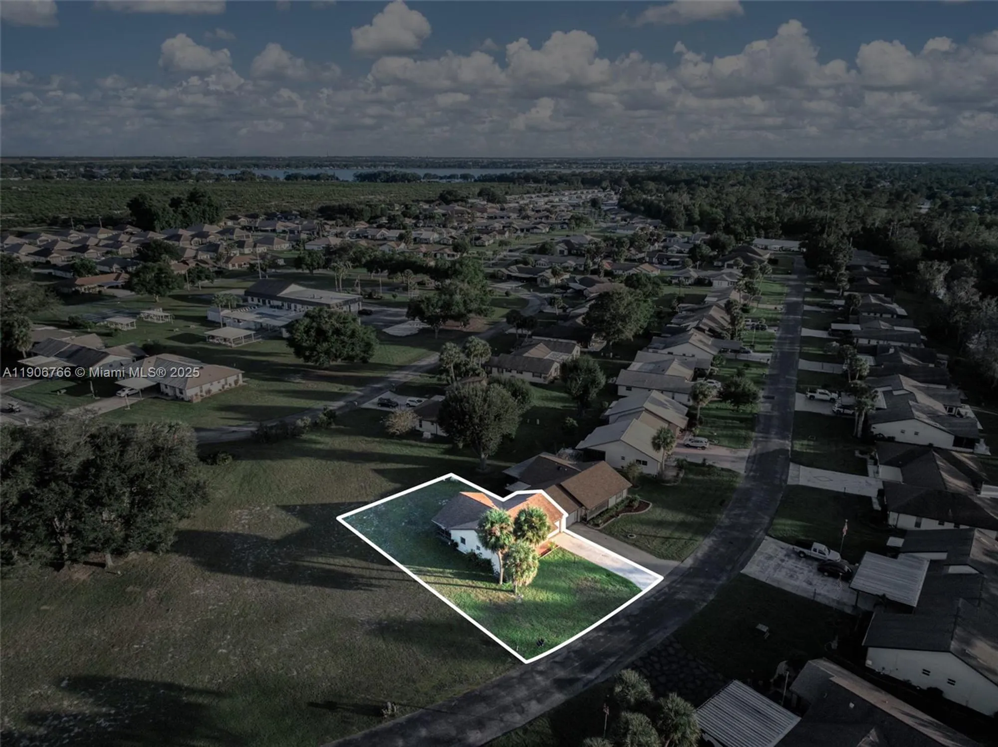 Property Slideshow image 33 of 49 | 55 jasmine st, Lake Placid, FL, 33852