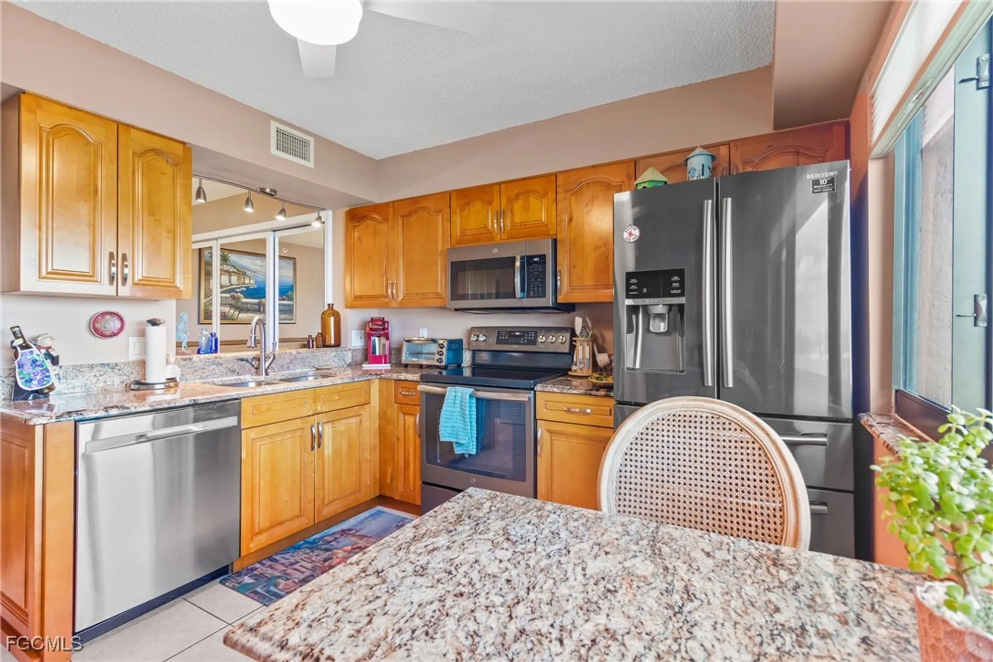 Property Slideshow image 17 of 50 | 7406 lake breeze dr 615, Fort Myers, FL, 33907