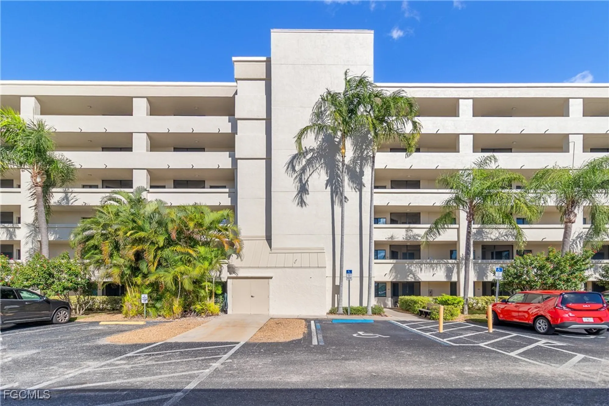 Property Slideshow image 1 of 50 | 7406 lake breeze dr 615, Fort Myers, FL, 33907