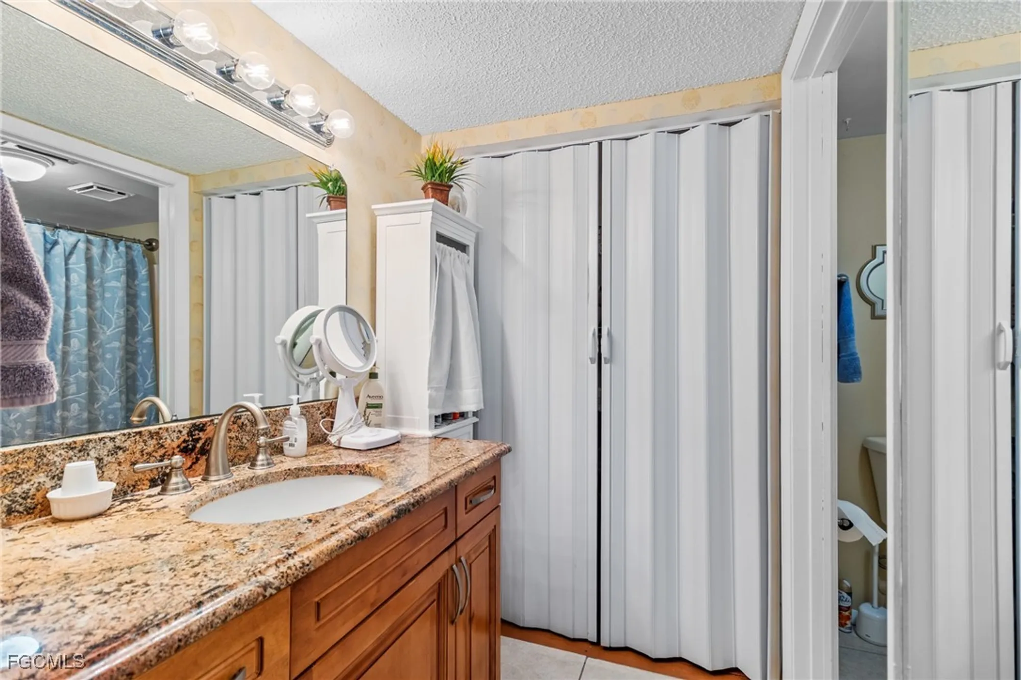 Property Slideshow image 22 of 50 | 7406 lake breeze dr 615, Fort Myers, FL, 33907