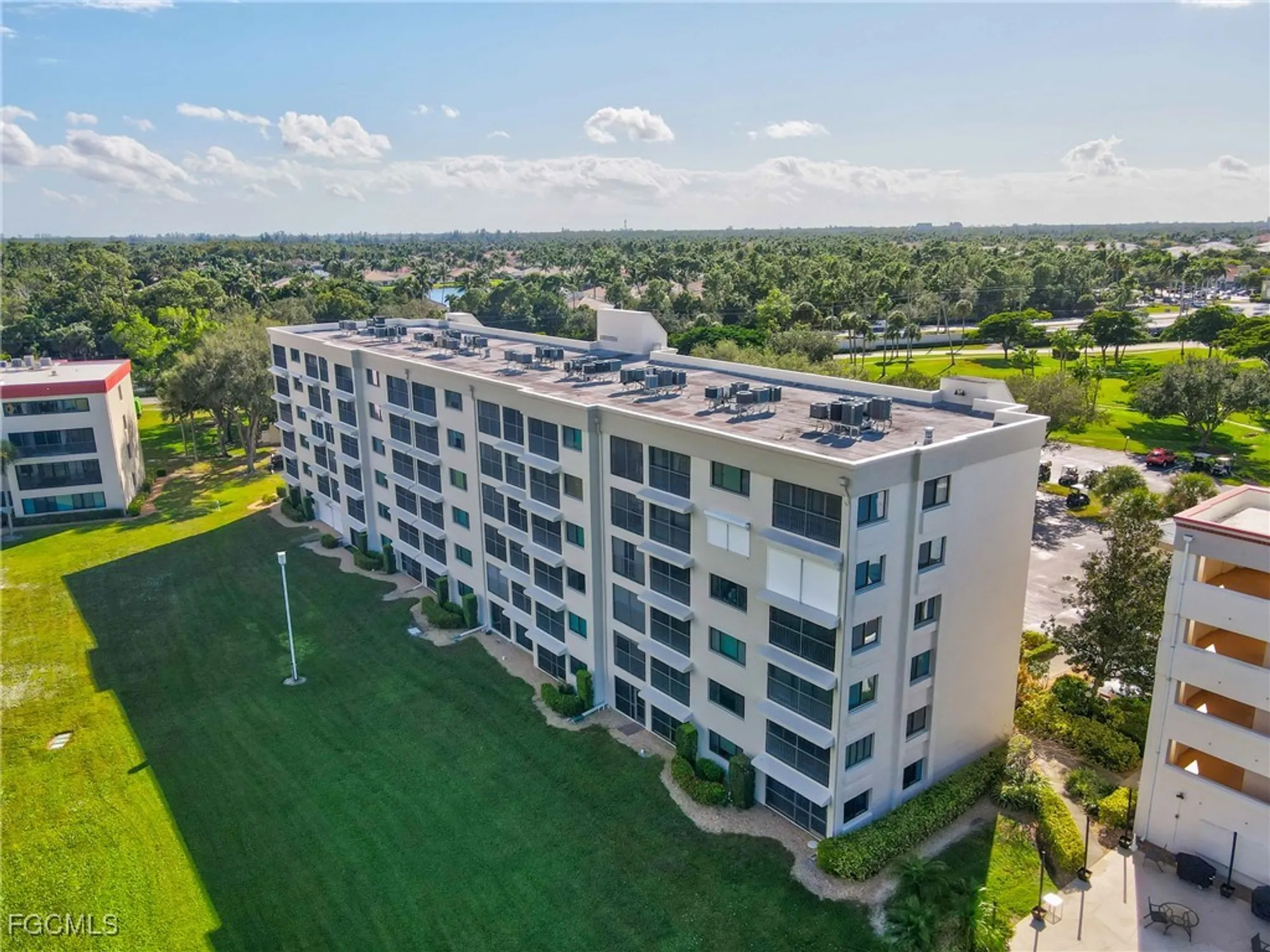 Property Slideshow image 36 of 50 | 7406 lake breeze dr 615, Fort Myers, FL, 33907