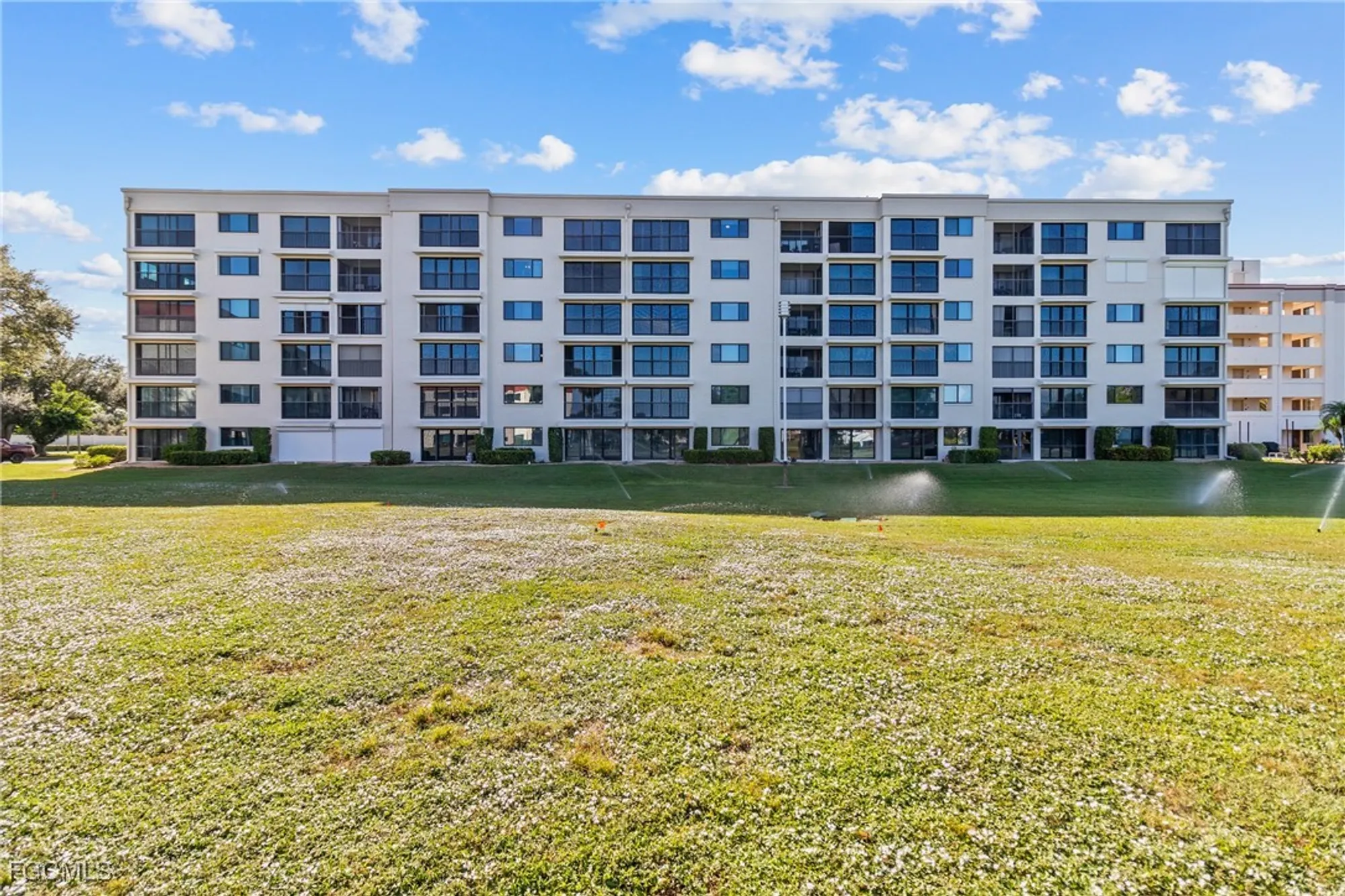 Property Slideshow image 31 of 50 | 7406 lake breeze dr 615, Fort Myers, FL, 33907