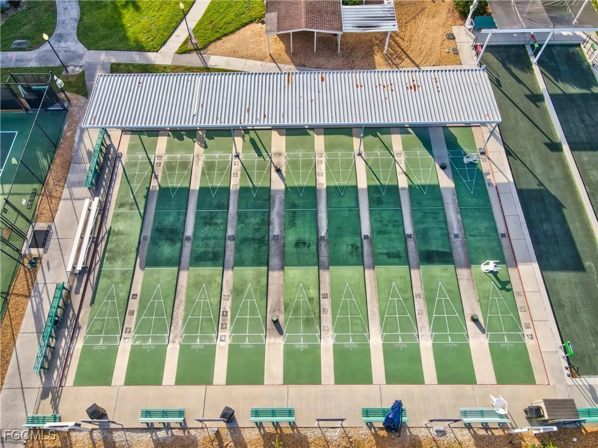 Property Slideshow image 43 of 50 | 7406 lake breeze dr 615, Fort Myers, FL, 33907