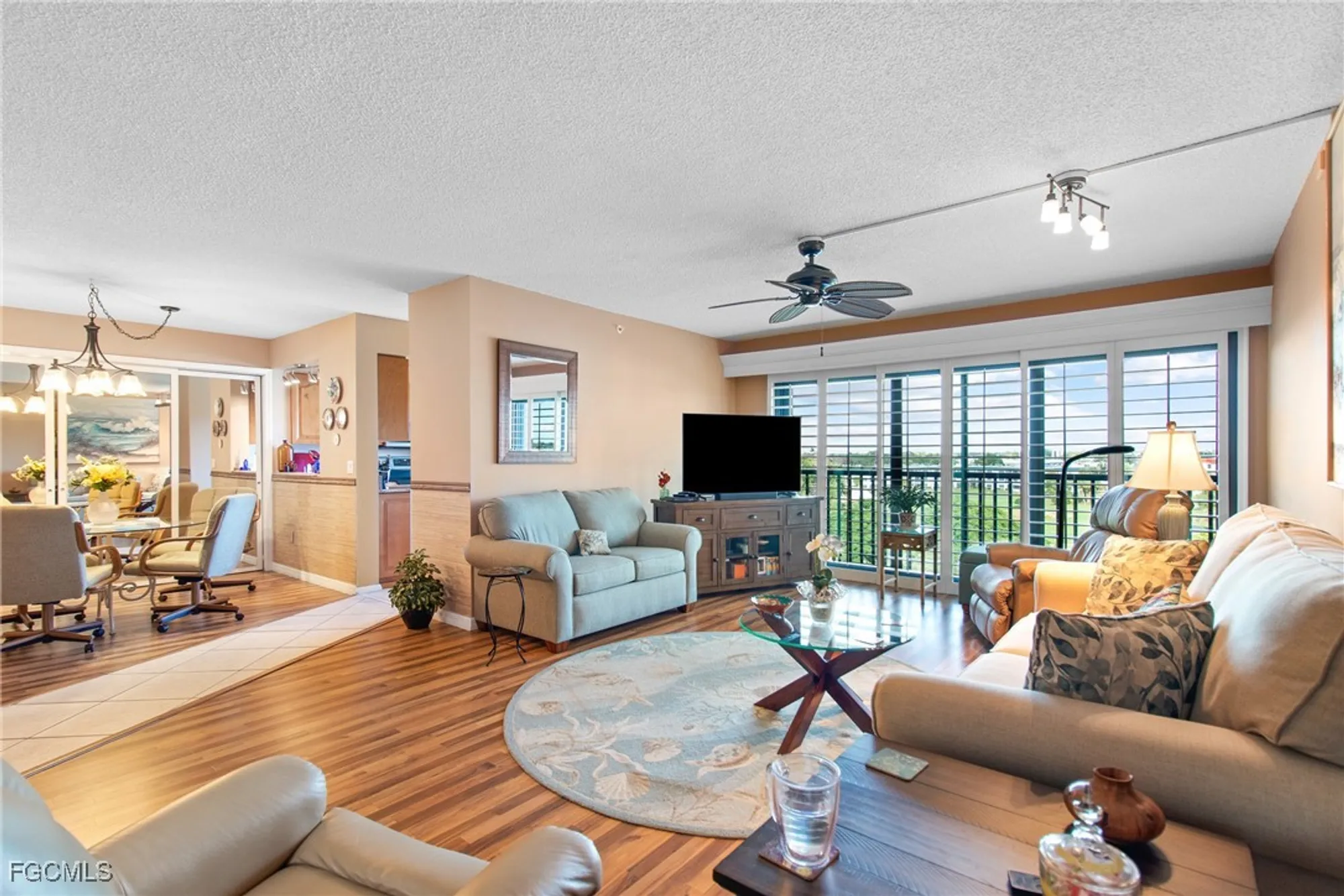 Property Slideshow image 8 of 50 | 7406 lake breeze dr 615, Fort Myers, FL, 33907