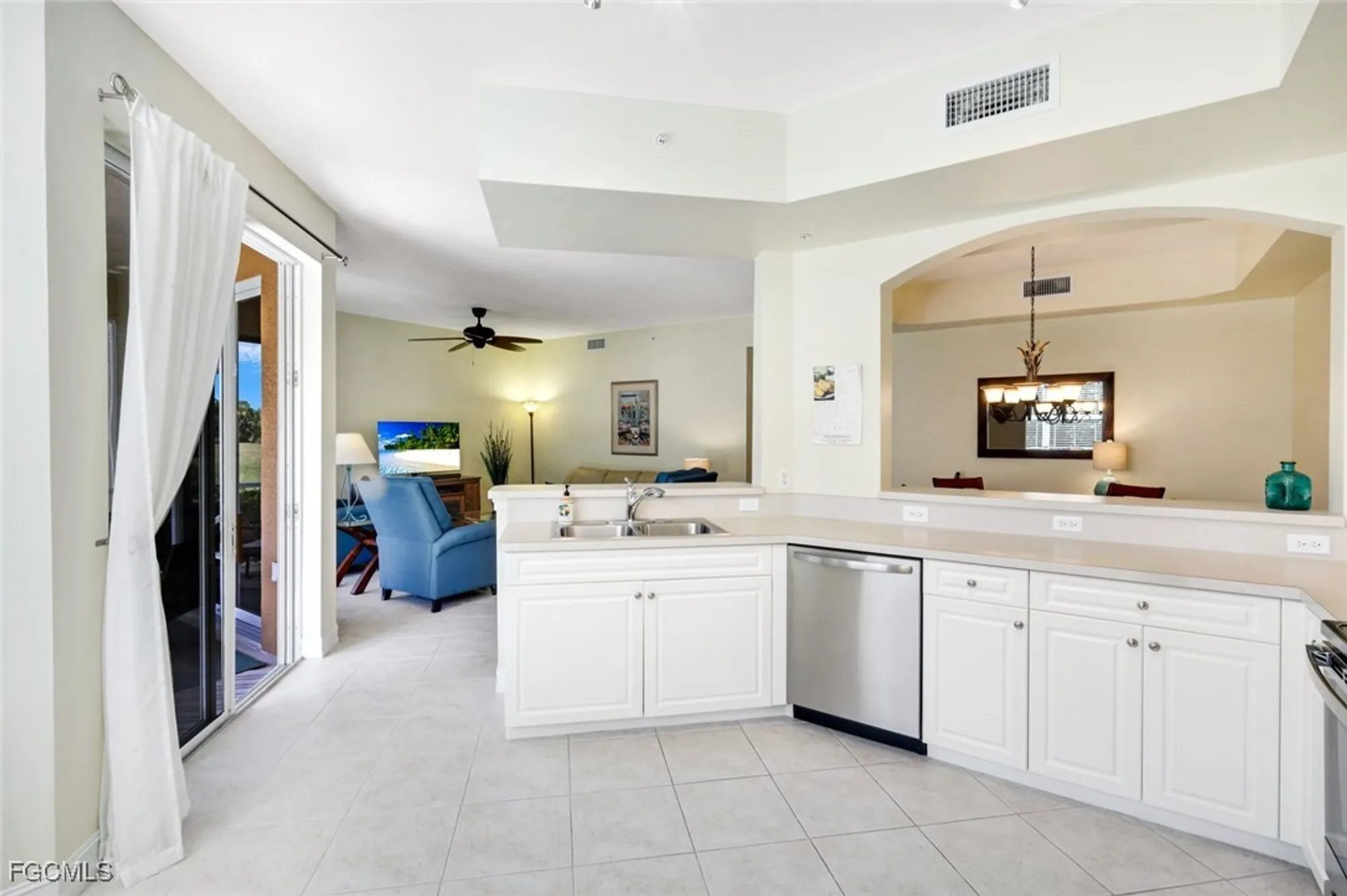 Property Slideshow image 12 of 36 | 10530 amiata way 105, Fort Myers, FL, 33913