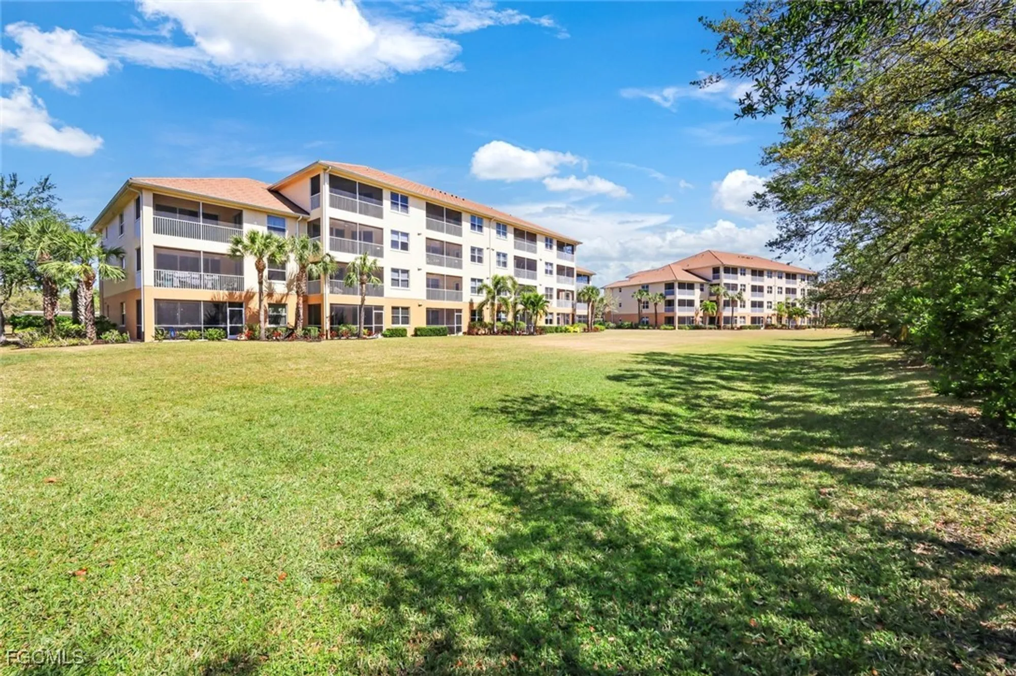 Property Slideshow image 3 of 36 | 10530 amiata way 105, Fort Myers, FL, 33913