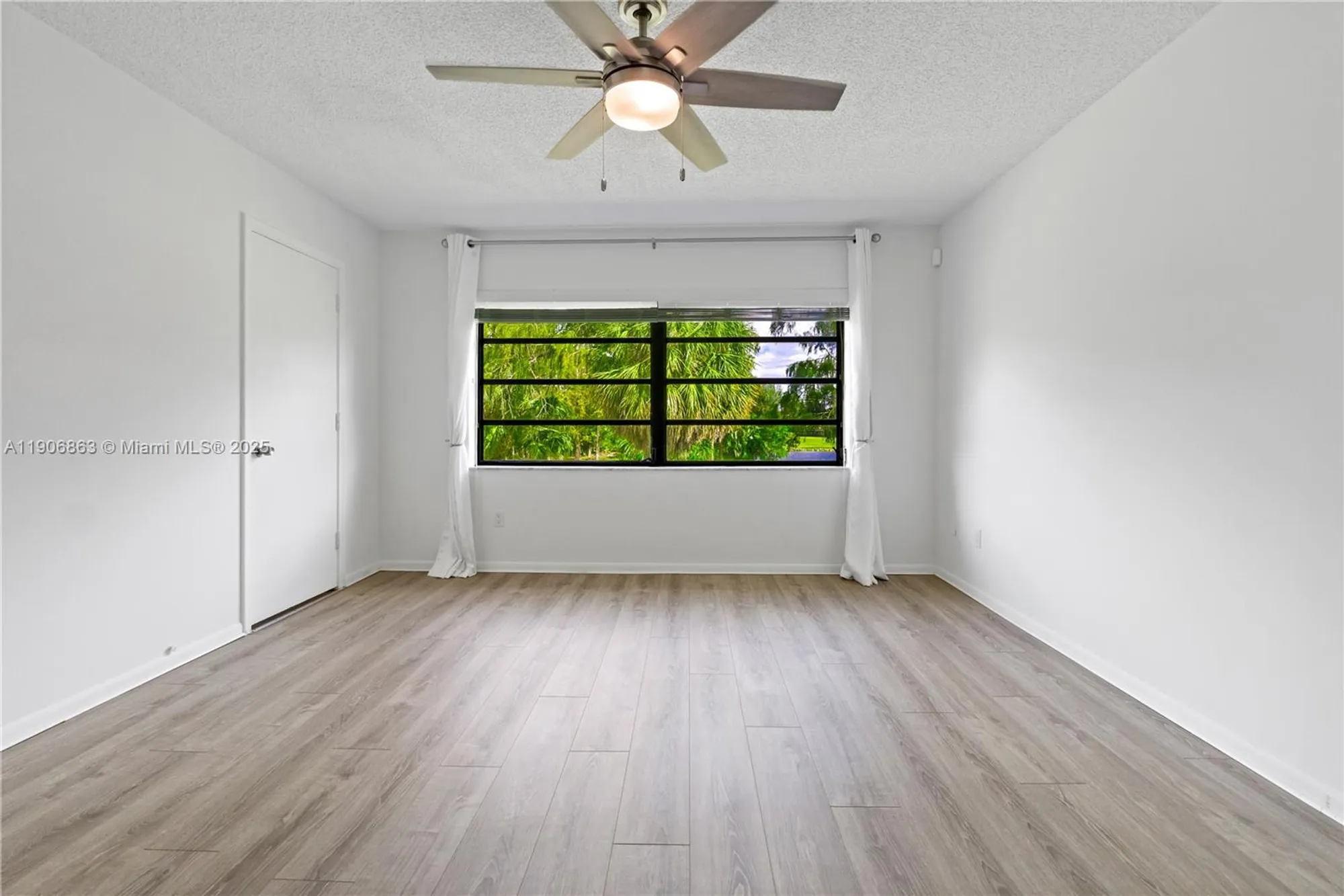 Property Slideshow image 19 of 40 | 21578 juego cir apt 26h, Boca Raton, FL, 33433