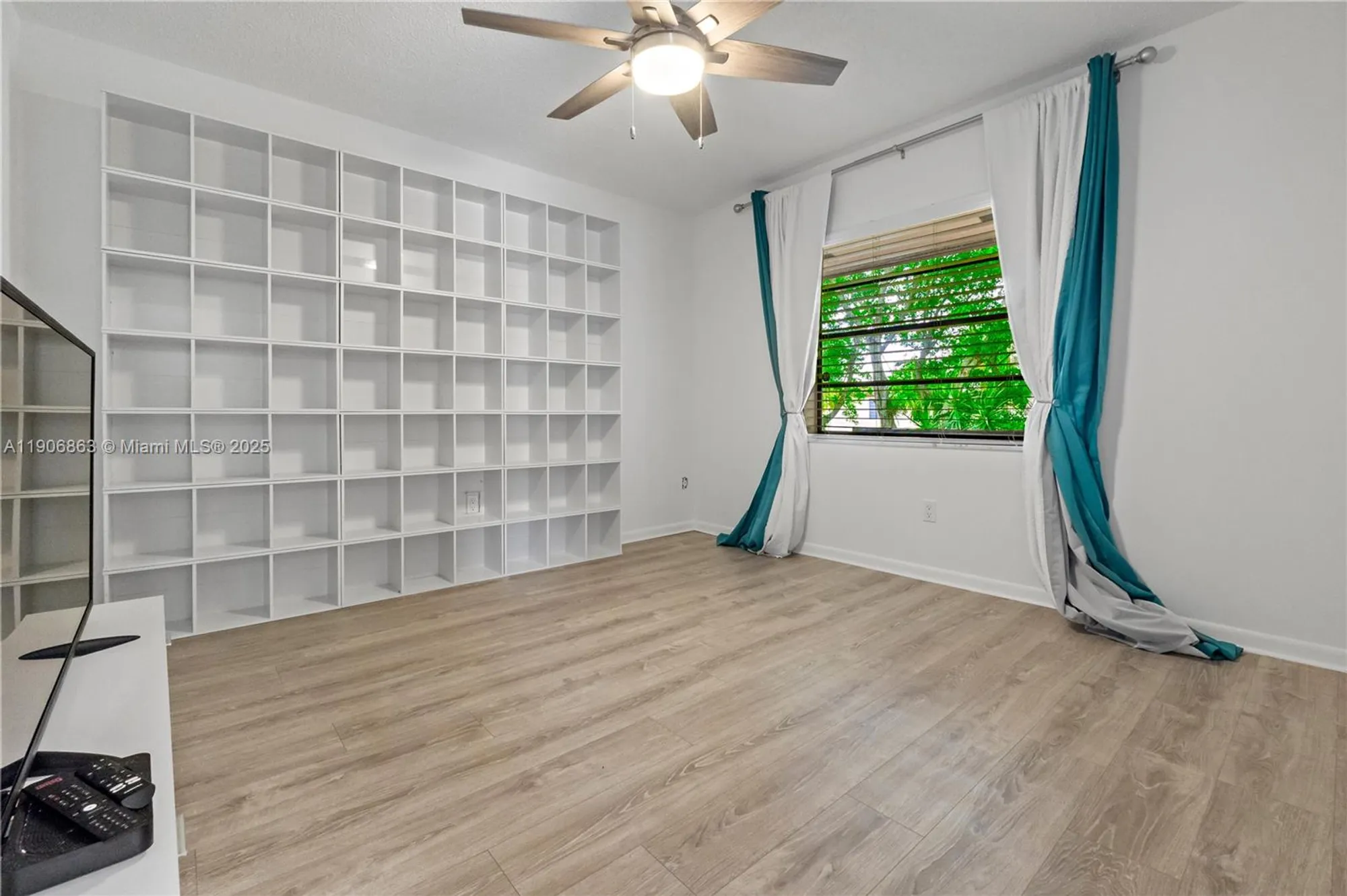 Property Slideshow image 27 of 40 | 21578 juego cir apt 26h, Boca Raton, FL, 33433