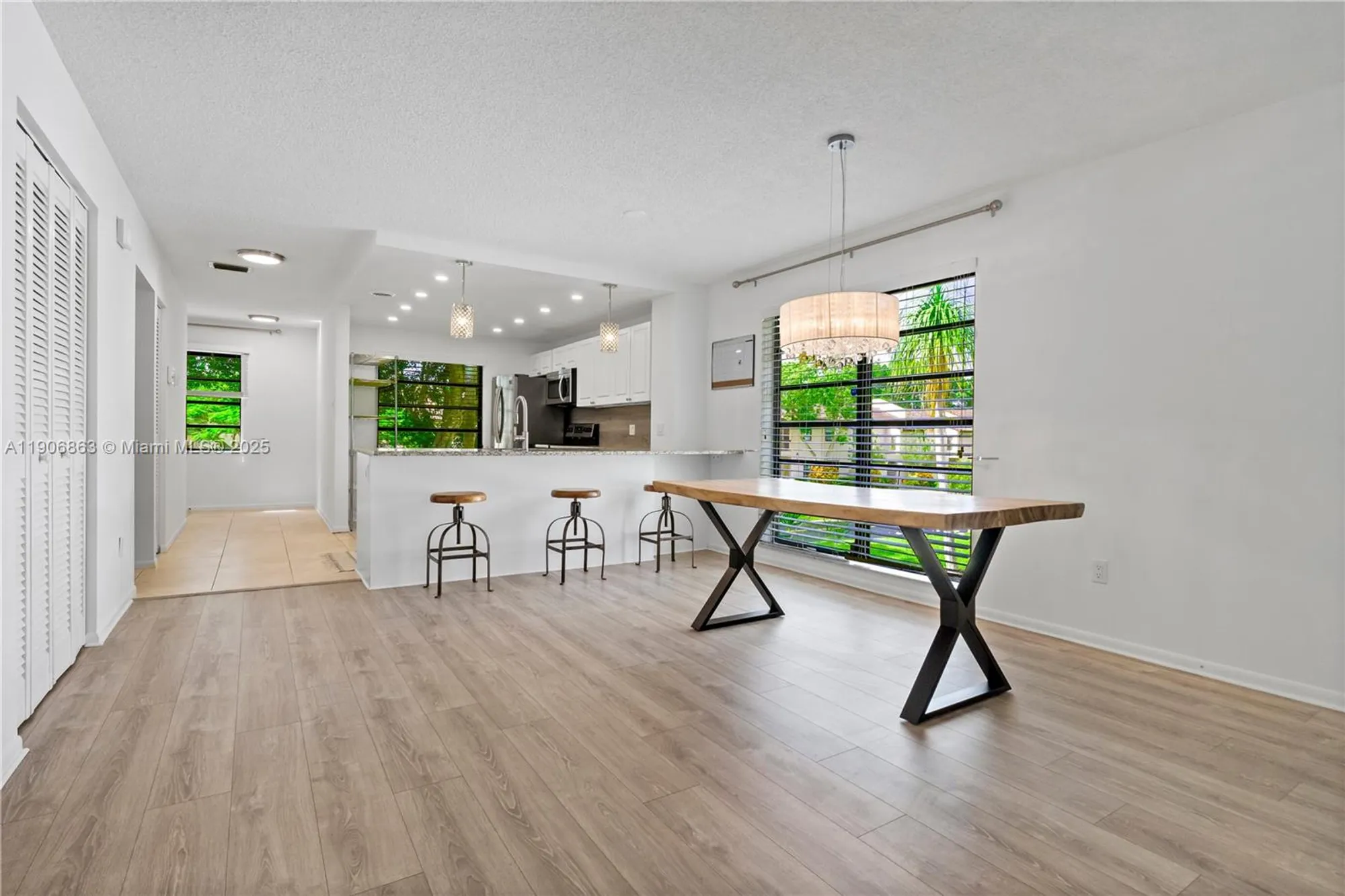 Property Slideshow image 3 of 40 | 21578 juego cir apt 26h, Boca Raton, FL, 33433