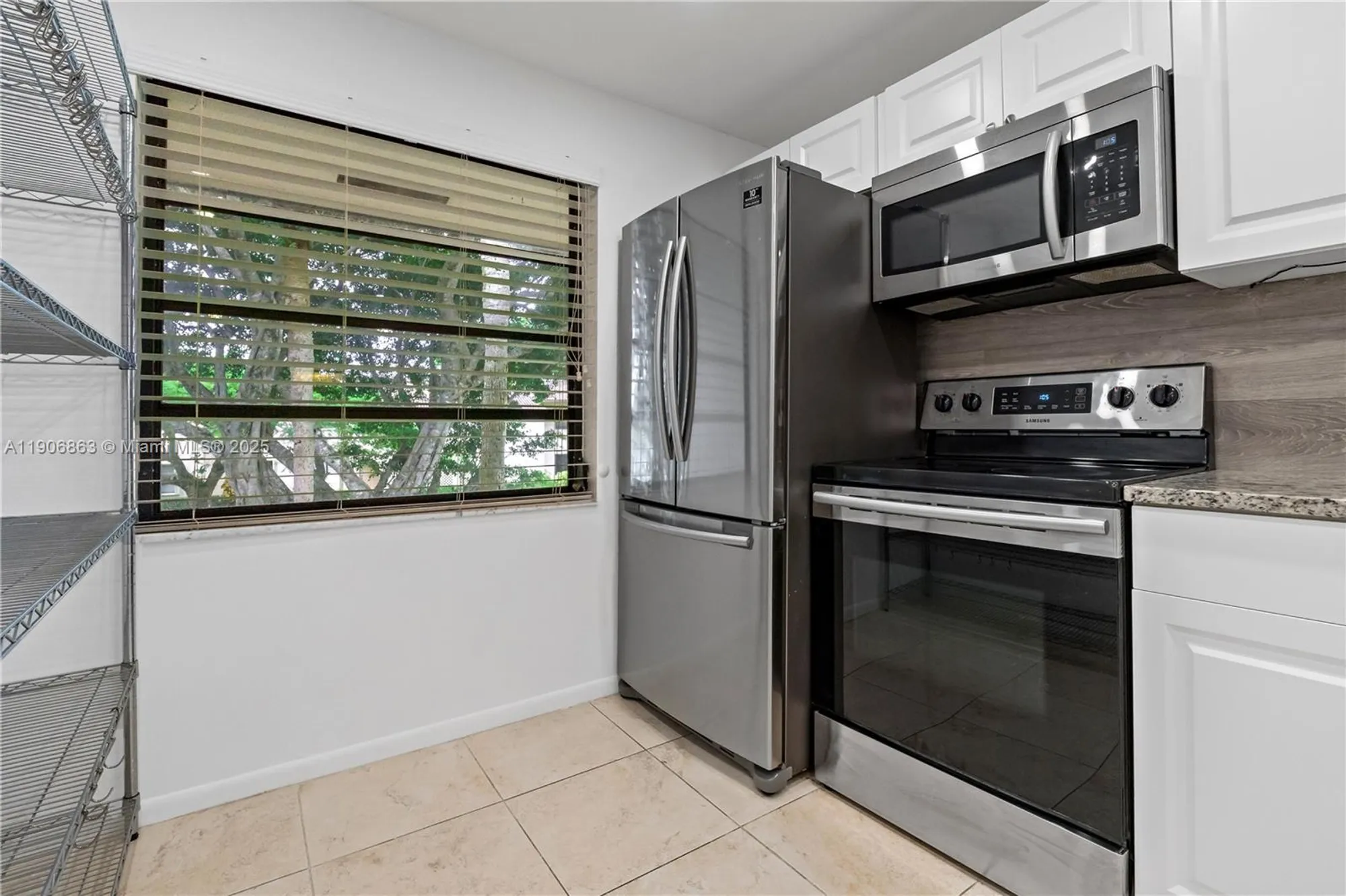 Property Slideshow image 6 of 40 | 21578 juego cir apt 26h, Boca Raton, FL, 33433