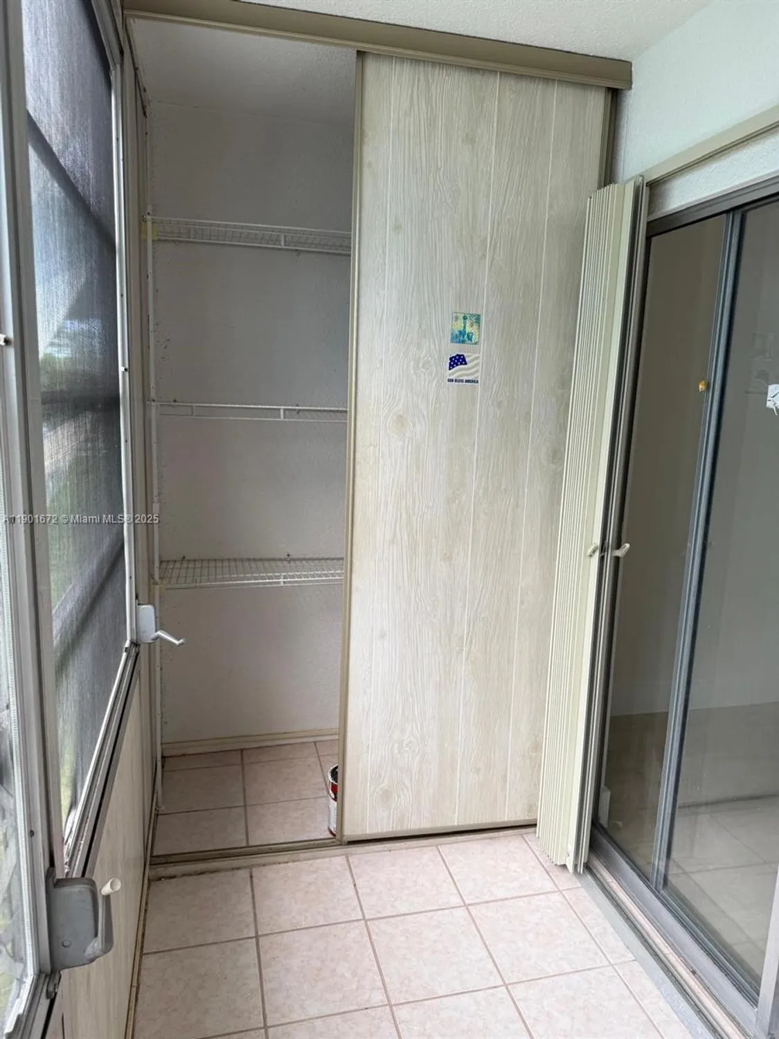 Property Slideshow image 11 of 16 | 100 sw 132nd way 205k, Pembroke Pines, FL, 33027