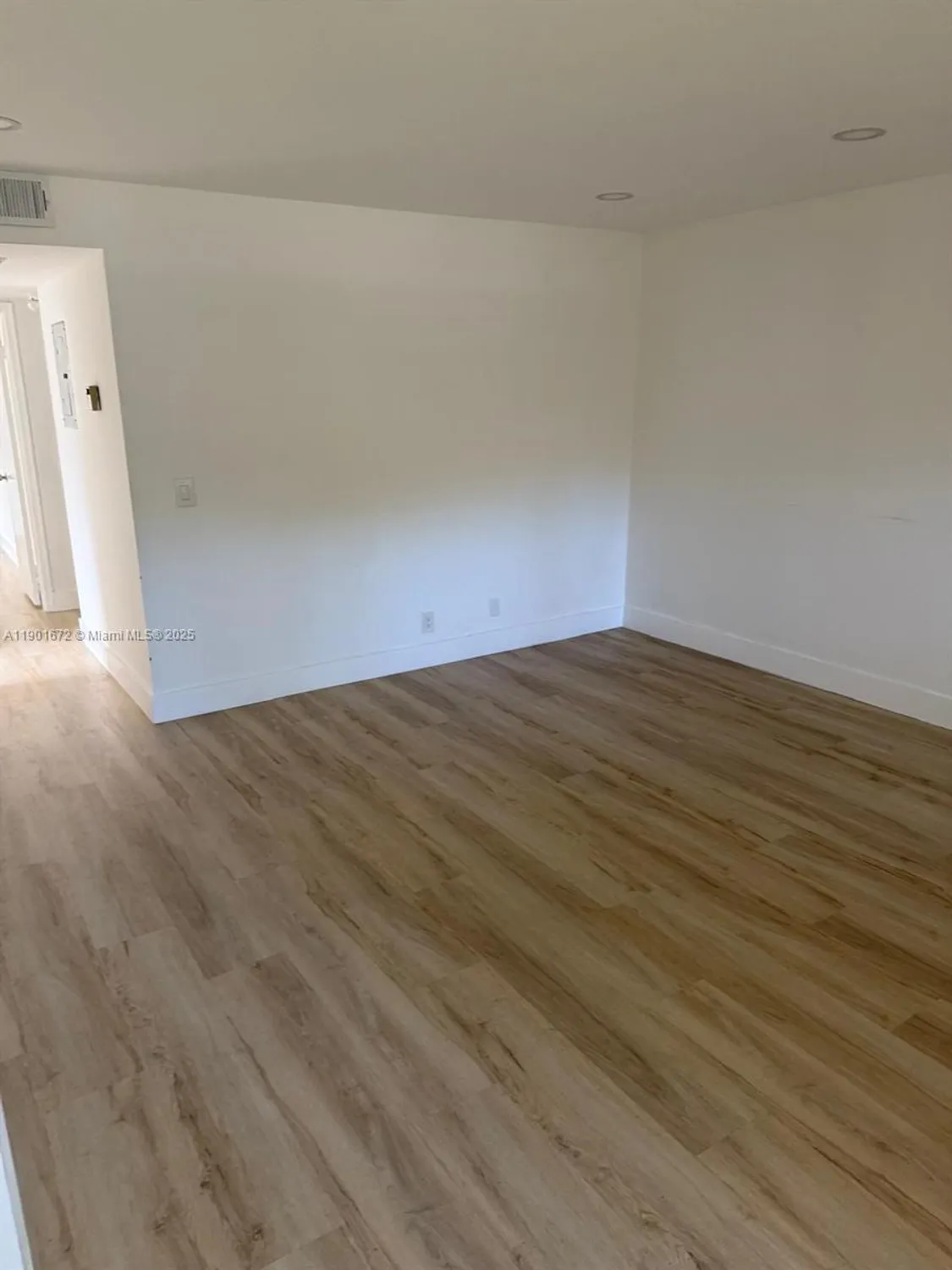 Property Slideshow image 3 of 16 | 100 sw 132nd way 205k, Pembroke Pines, FL, 33027