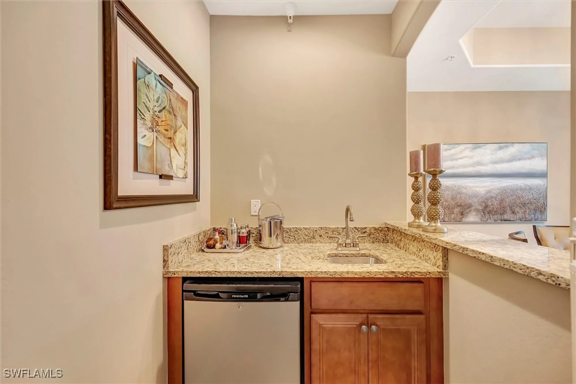 Property Slideshow image 12 of 50 | 8026 players cove dr # 4, Naples, FL, 34113