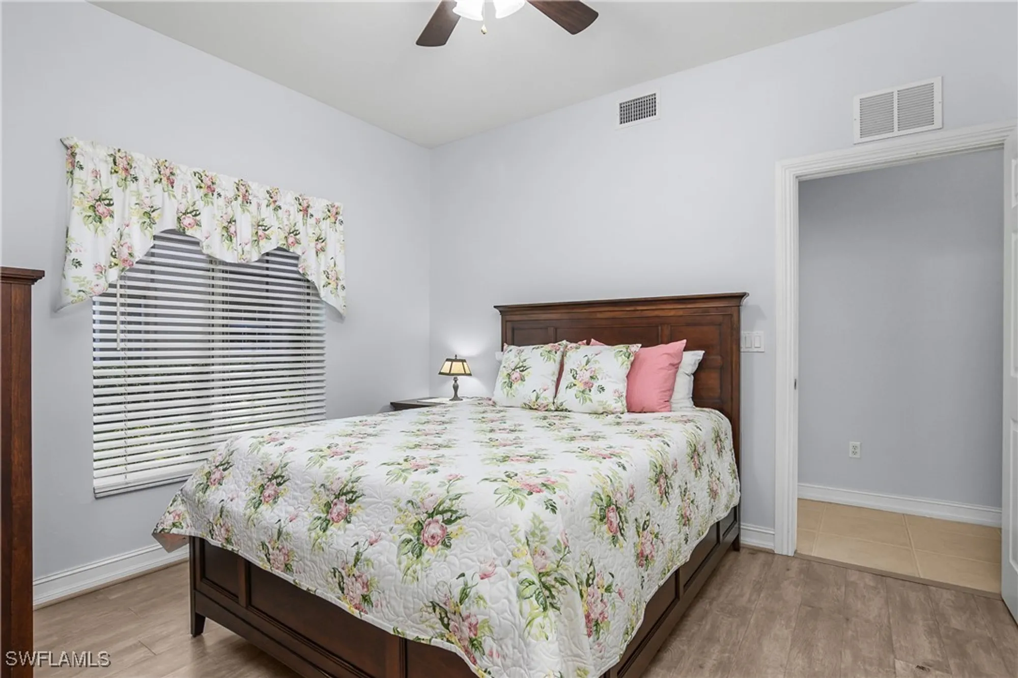 Property Slideshow image 27 of 35 | 9185 michael cir 1203, Naples, FL, 34113