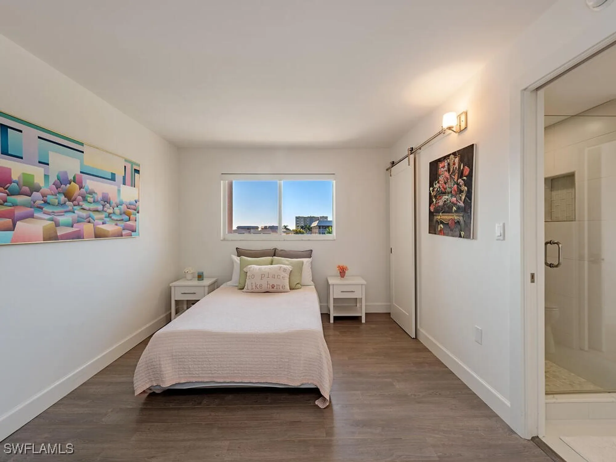 Property Slideshow image 10 of 15 | 222 harbour dr 503, Naples, FL, 34103