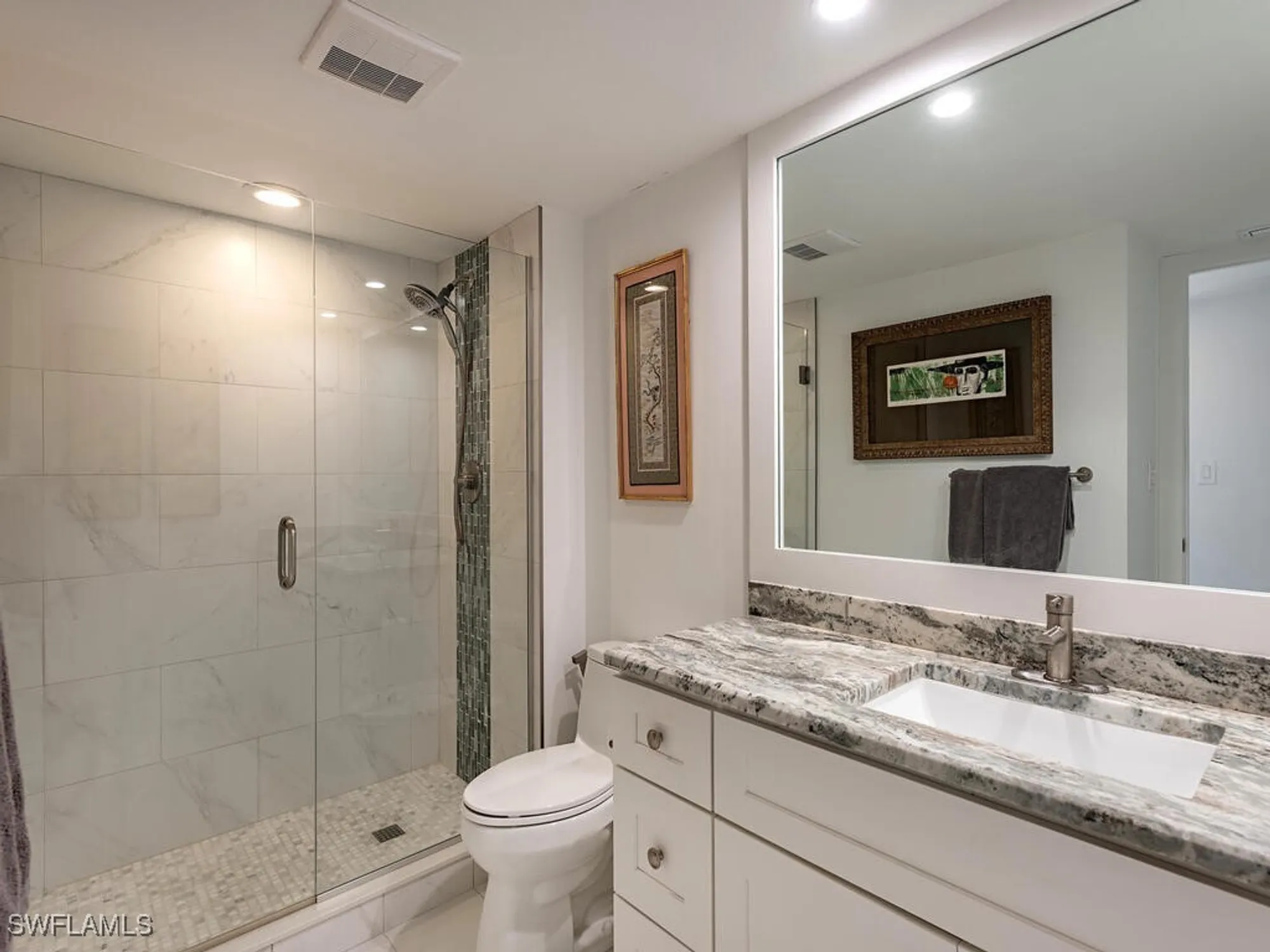 Property Slideshow image 11 of 15 | 222 harbour dr 503, Naples, FL, 34103
