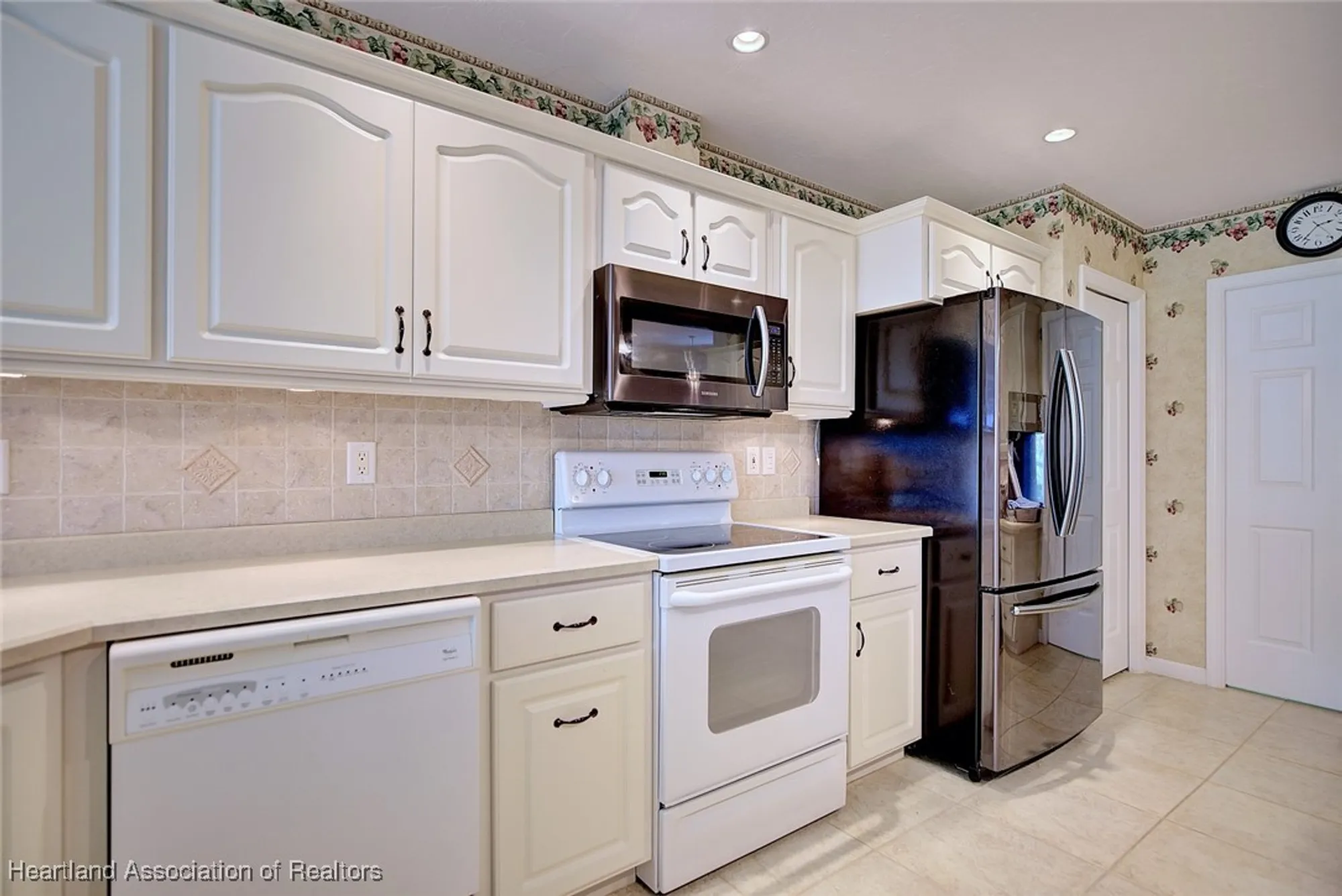 Property Slideshow image 14 of 45 | 3501 e saint andrews dr, Avon Park, FL, 33825