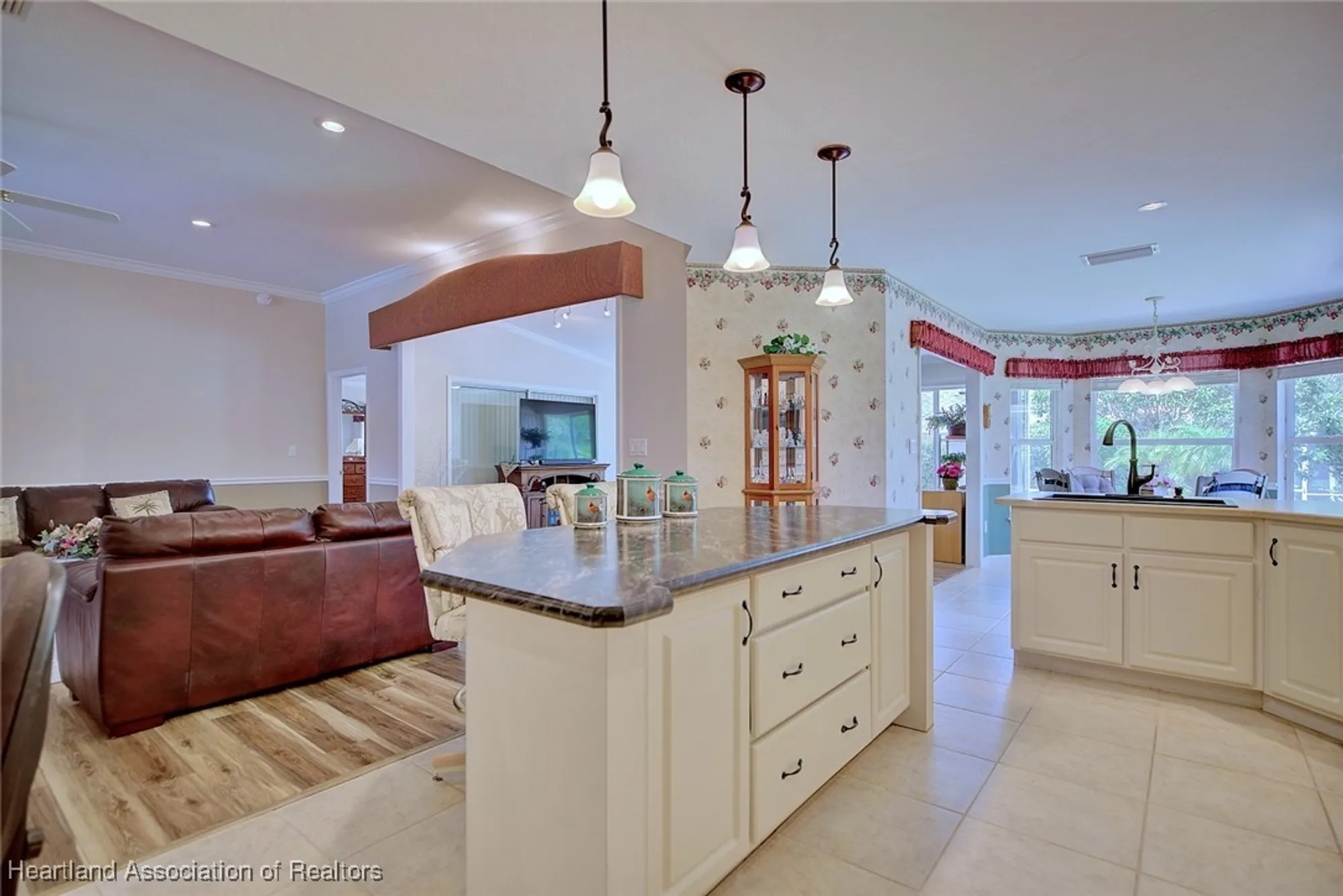 Property Slideshow image 12 of 45 | 3501 e saint andrews dr, Avon Park, FL, 33825