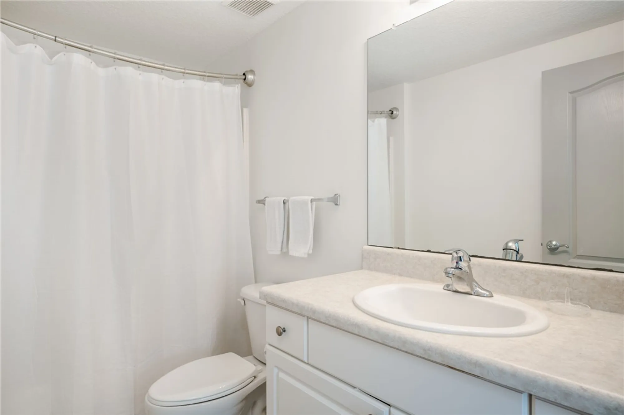 Property Slideshow image 18 of 35 | 5095 fairways cir apt i204, Vero Beach, FL, 32967