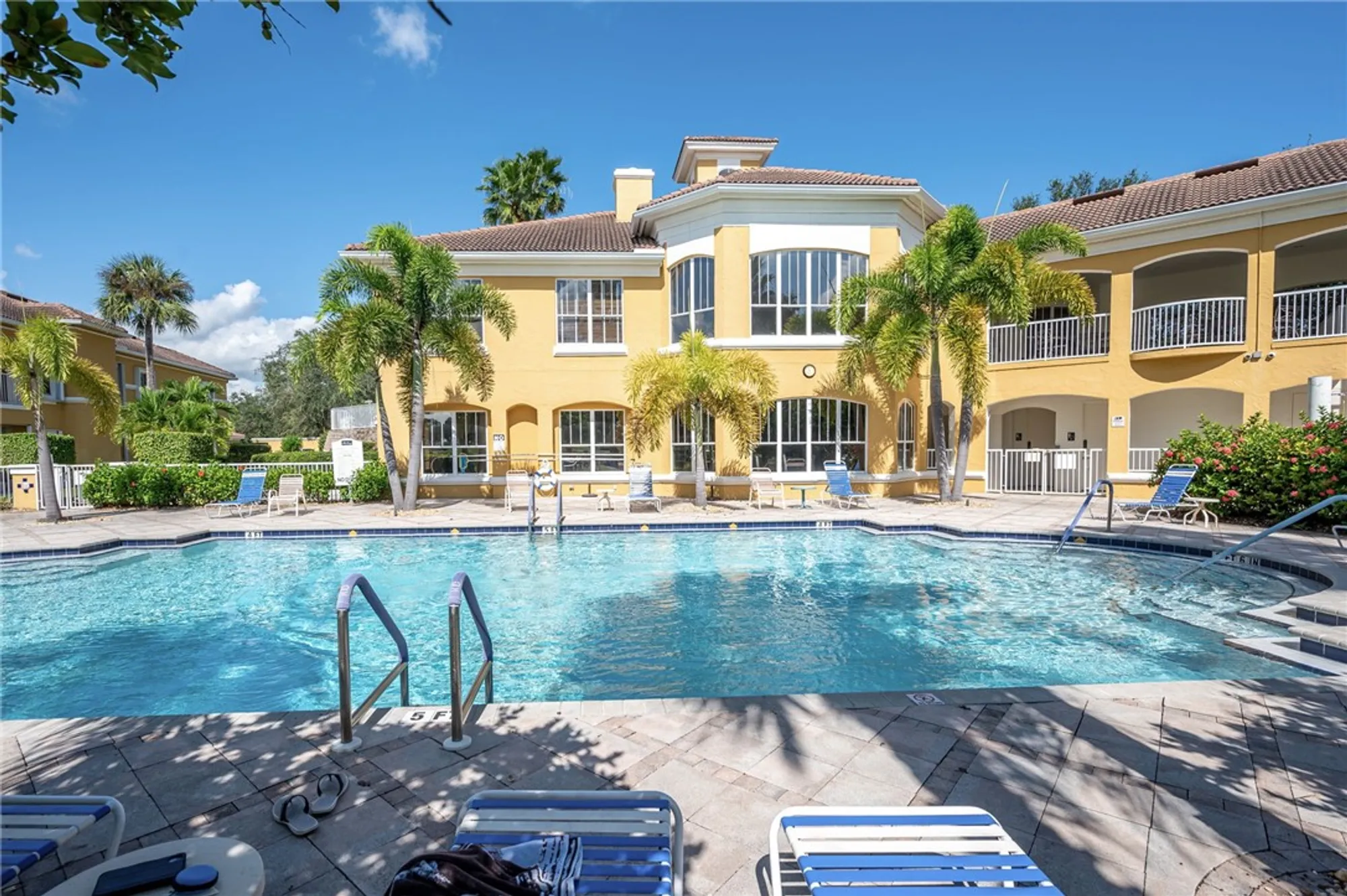 Property Slideshow image 25 of 35 | 5095 fairways cir apt i204, Vero Beach, FL, 32967
