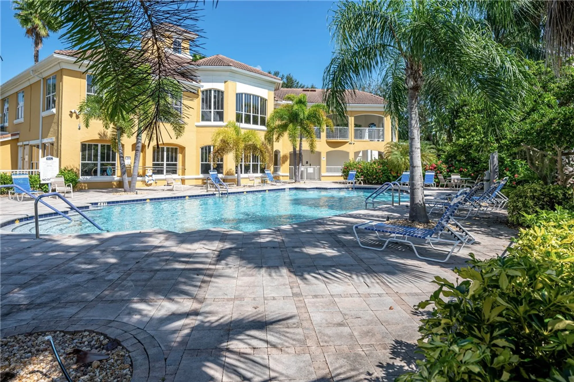 Property Slideshow image 27 of 35 | 5095 fairways cir apt i204, Vero Beach, FL, 32967