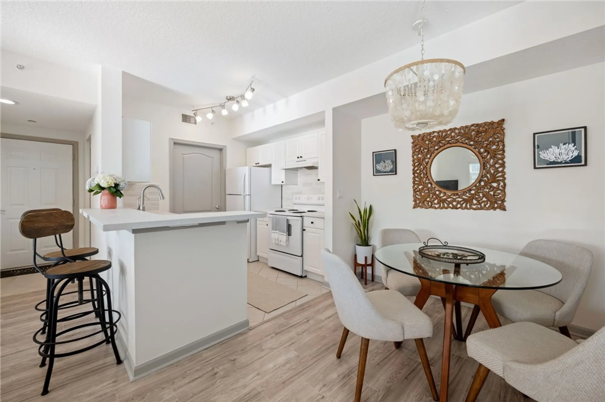 Property Slideshow image 7 of 35 | 5095 fairways cir apt i204, Vero Beach, FL, 32967