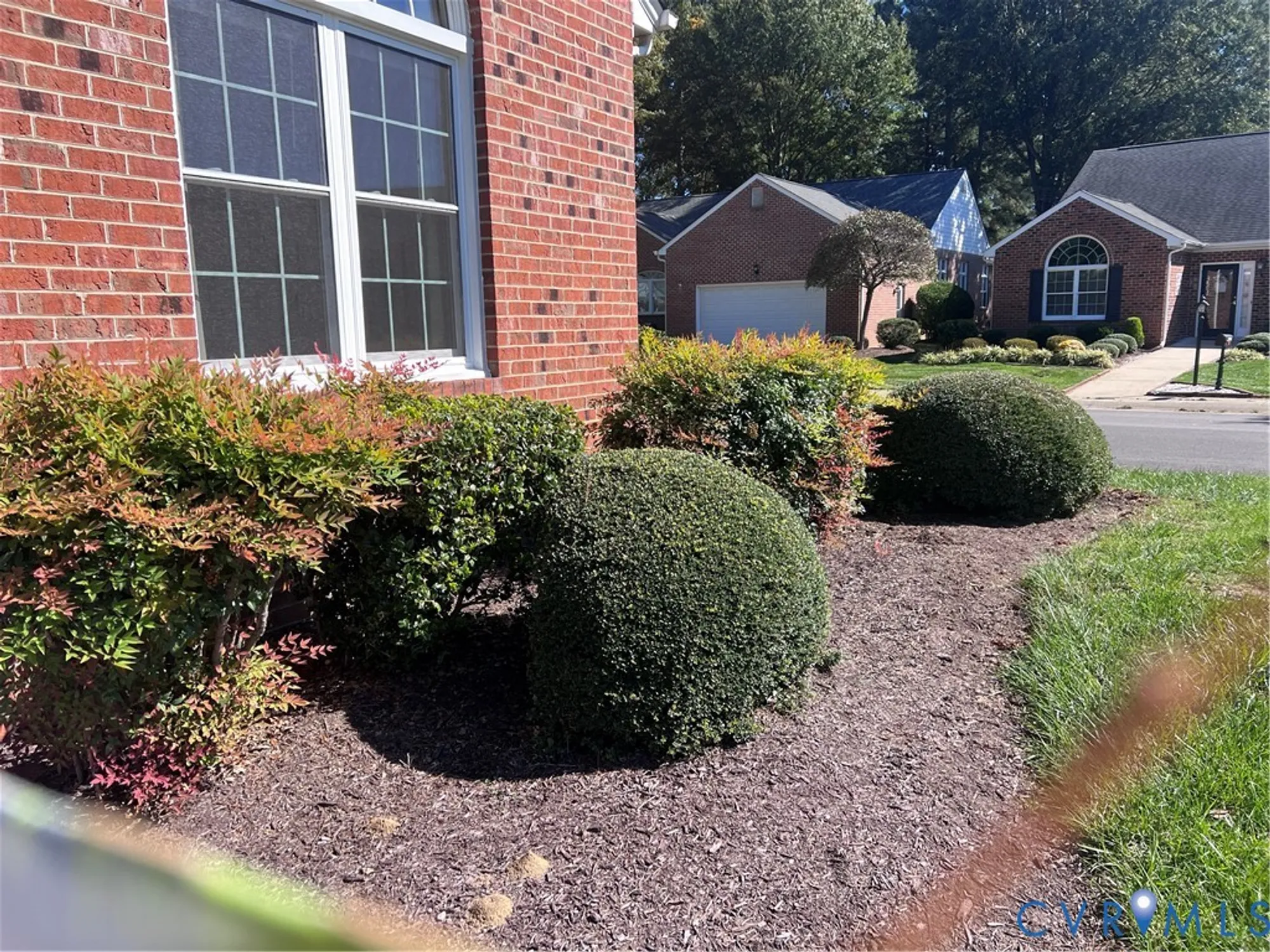 Property Slideshow image 4 of 34 | 4900 breckstone pl, North Chesterfield, VA, 23234