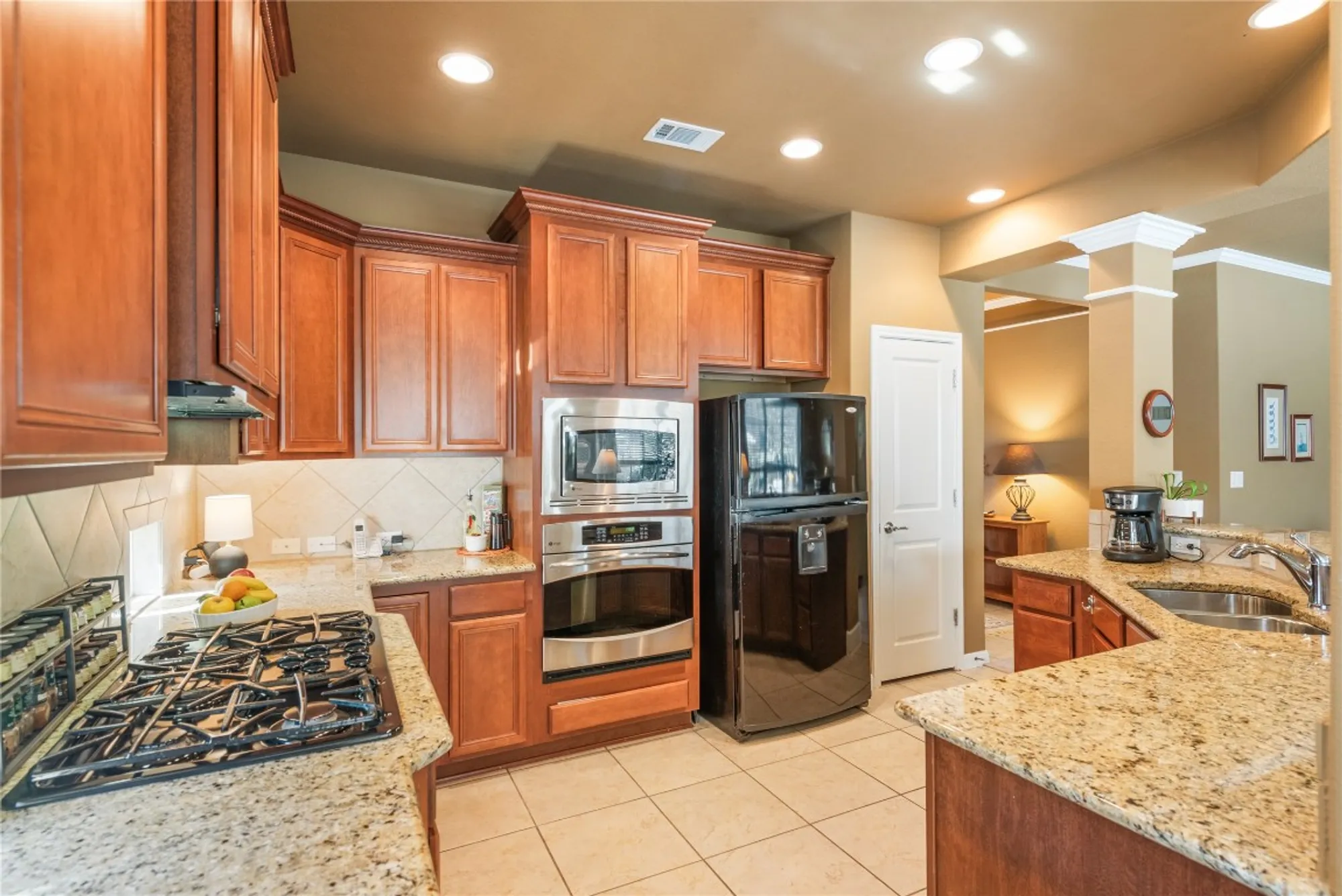 Property Slideshow image 15 of 29 | 202 fieldstone dr, Georgetown, TX, 78633