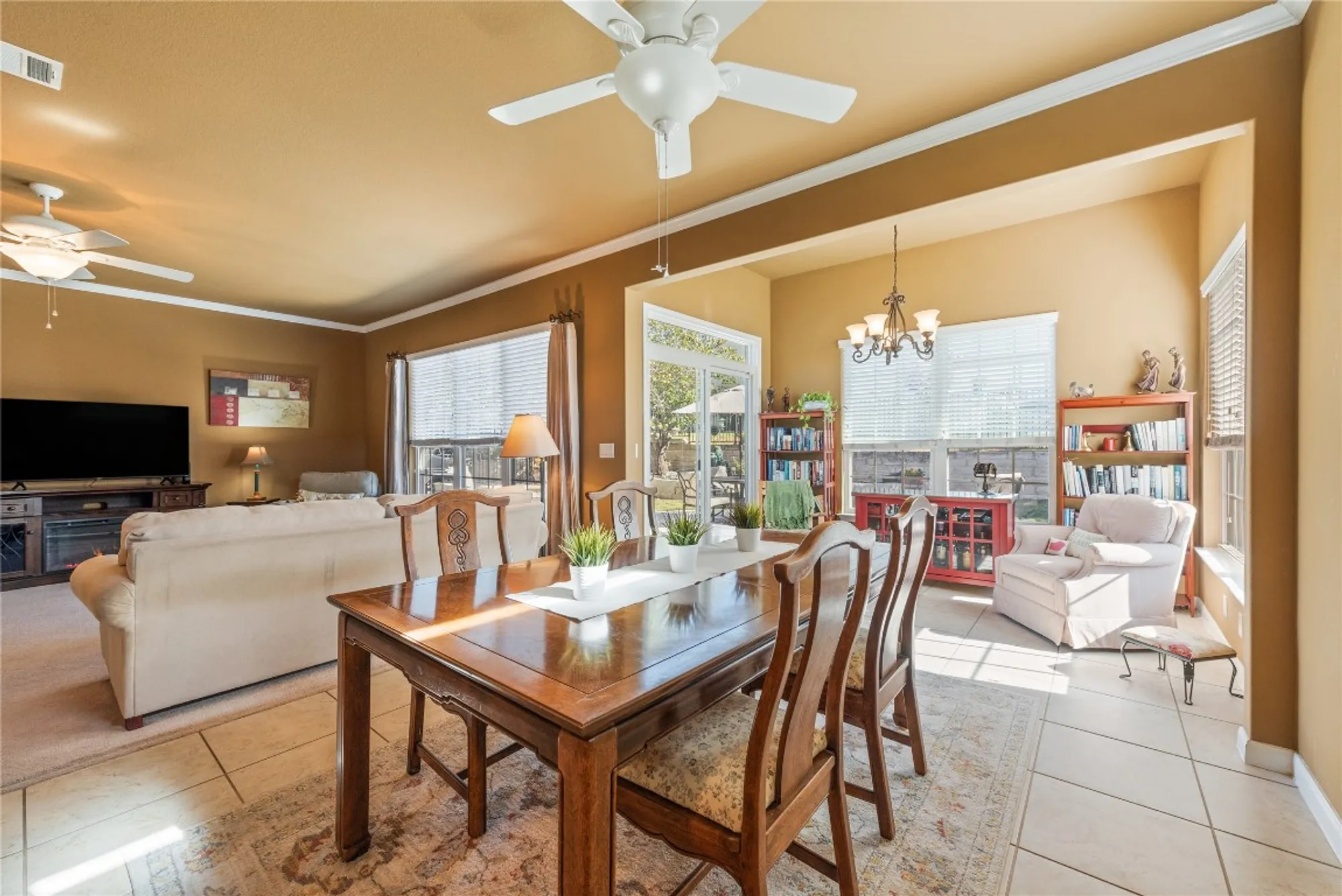 Property Slideshow image 18 of 29 | 202 fieldstone dr, Georgetown, TX, 78633