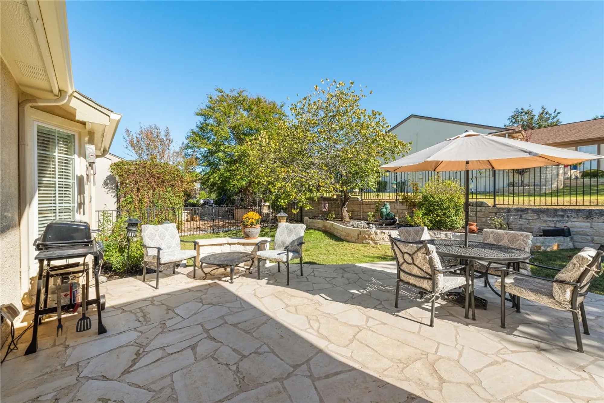 Property Slideshow image 25 of 29 | 202 fieldstone dr, Georgetown, TX, 78633