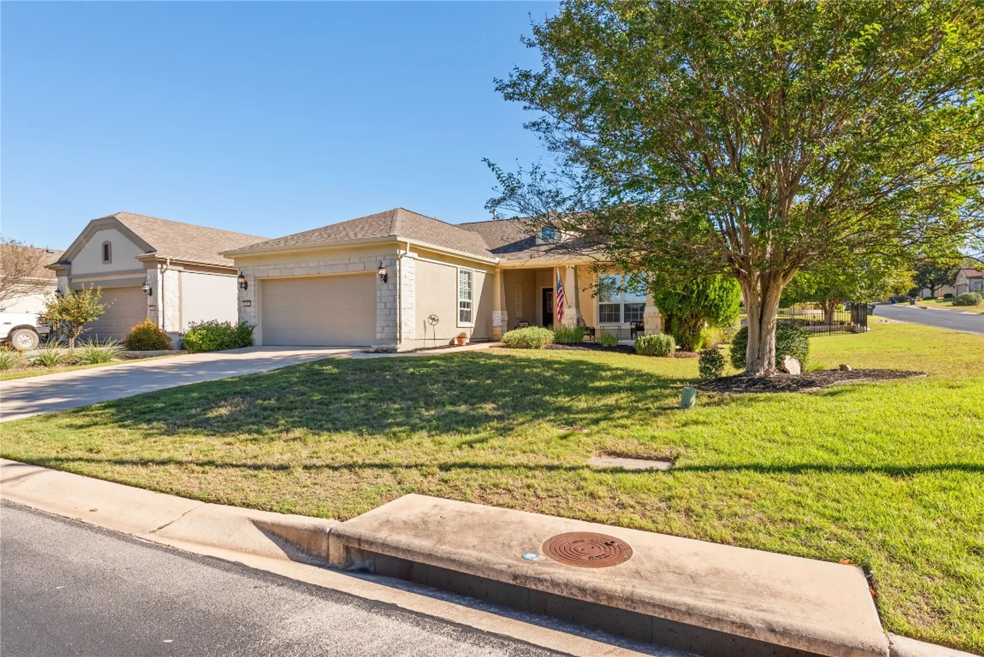 Property Slideshow image 4 of 29 | 202 fieldstone dr, Georgetown, TX, 78633